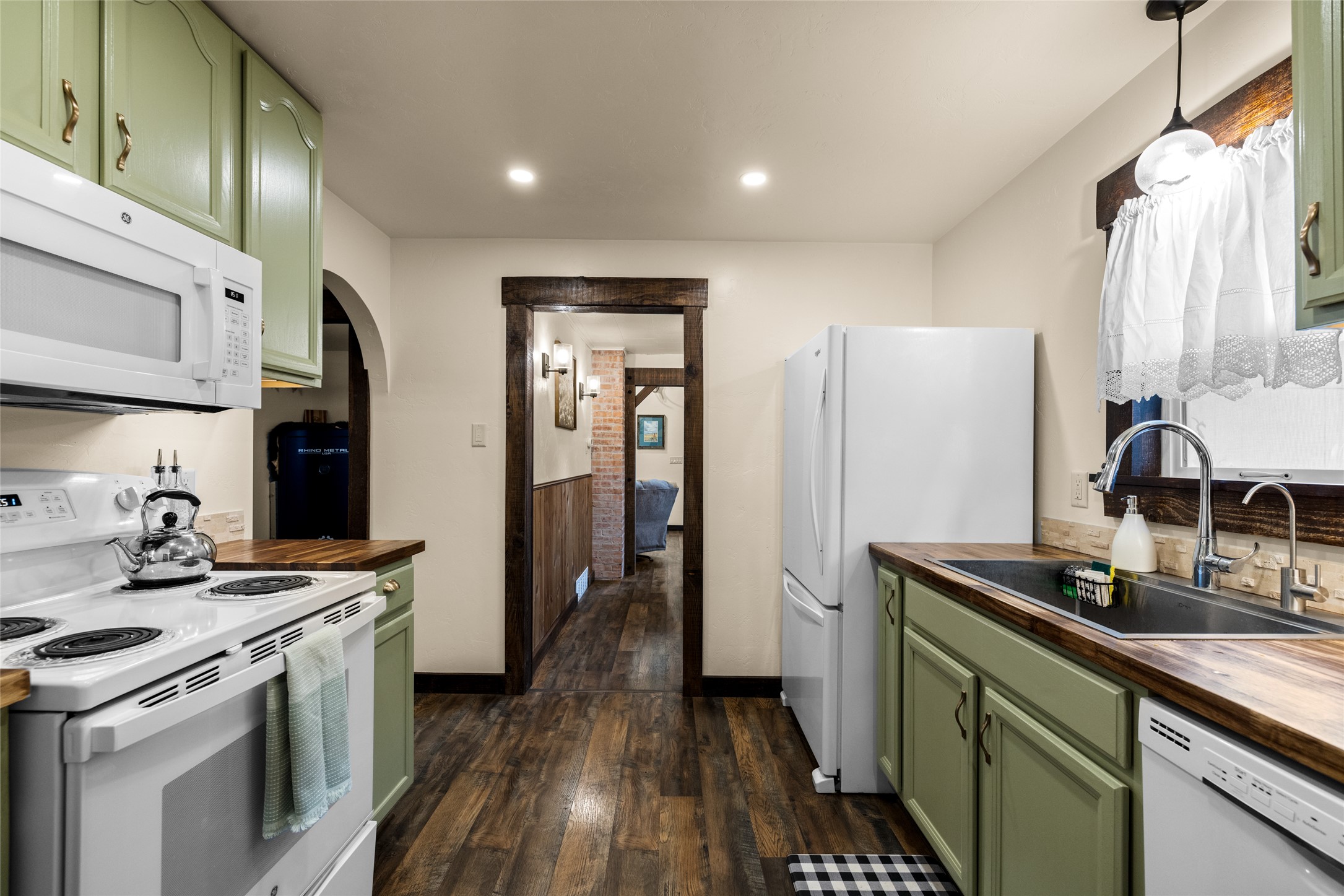 330 12th Street E Property Photo 15