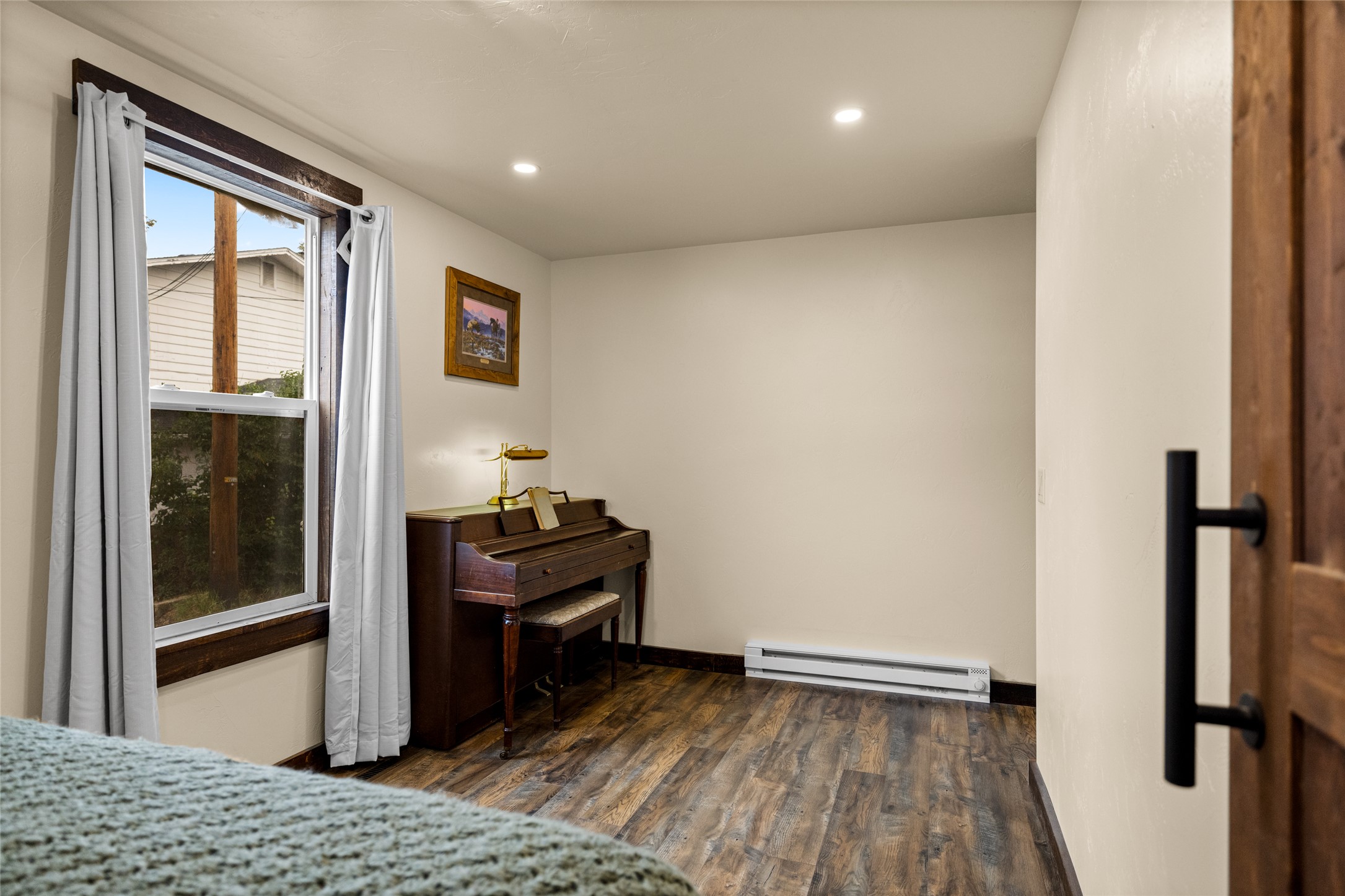 330 12th Street E Property Photo 20