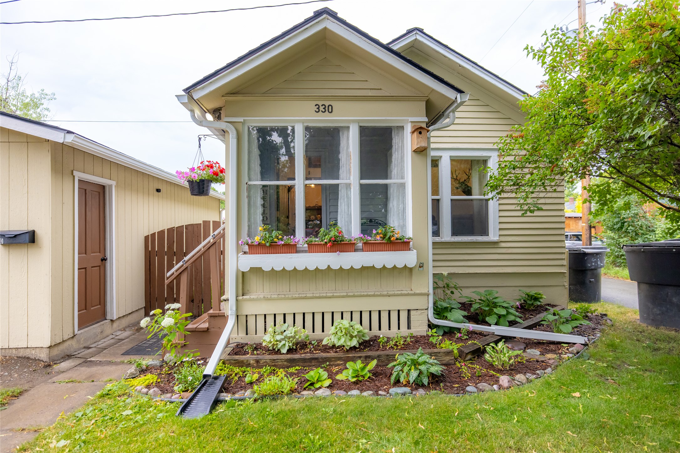 330 12th Street E Property Photo 28