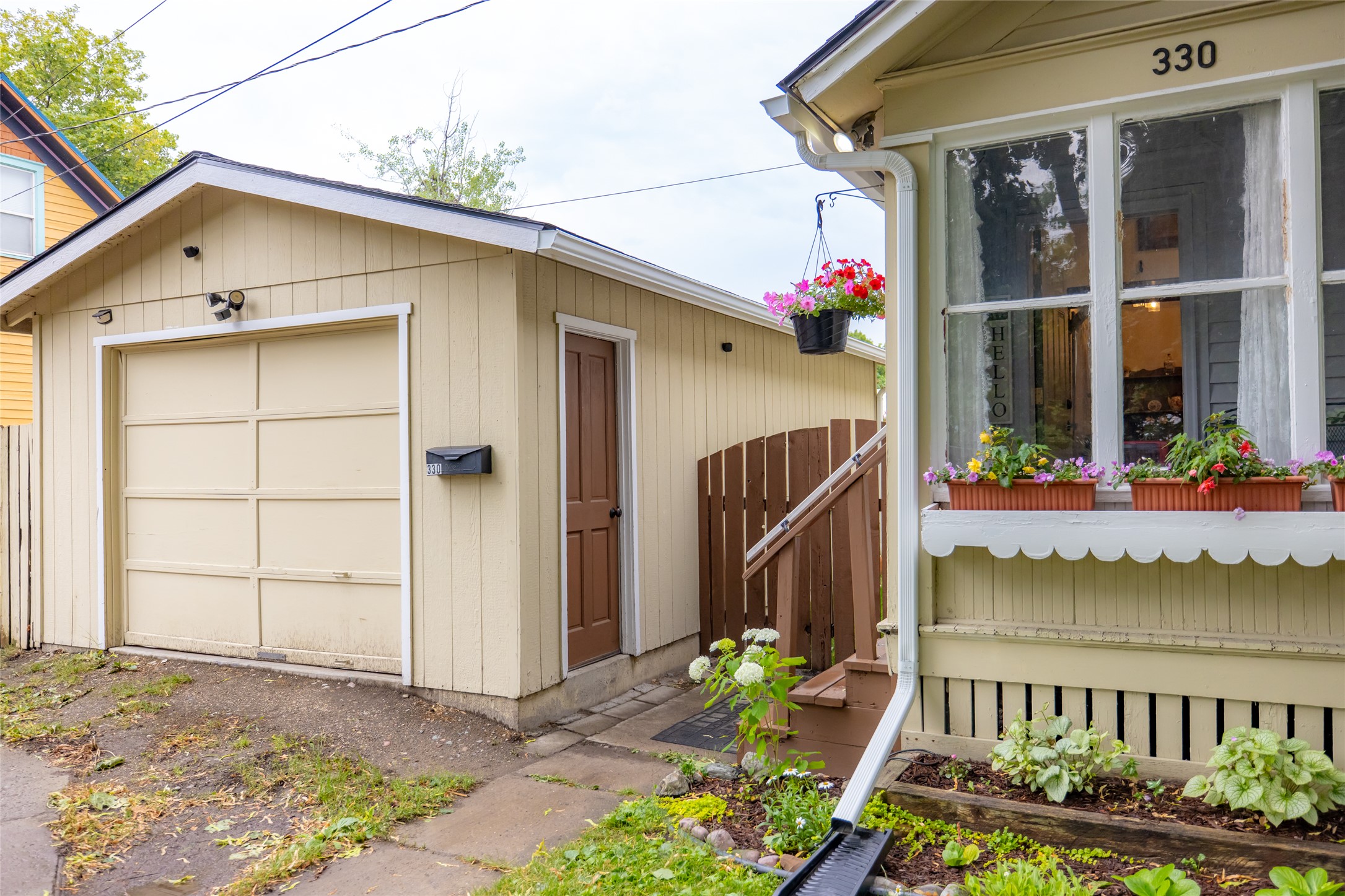 330 12th Street E Property Photo 29