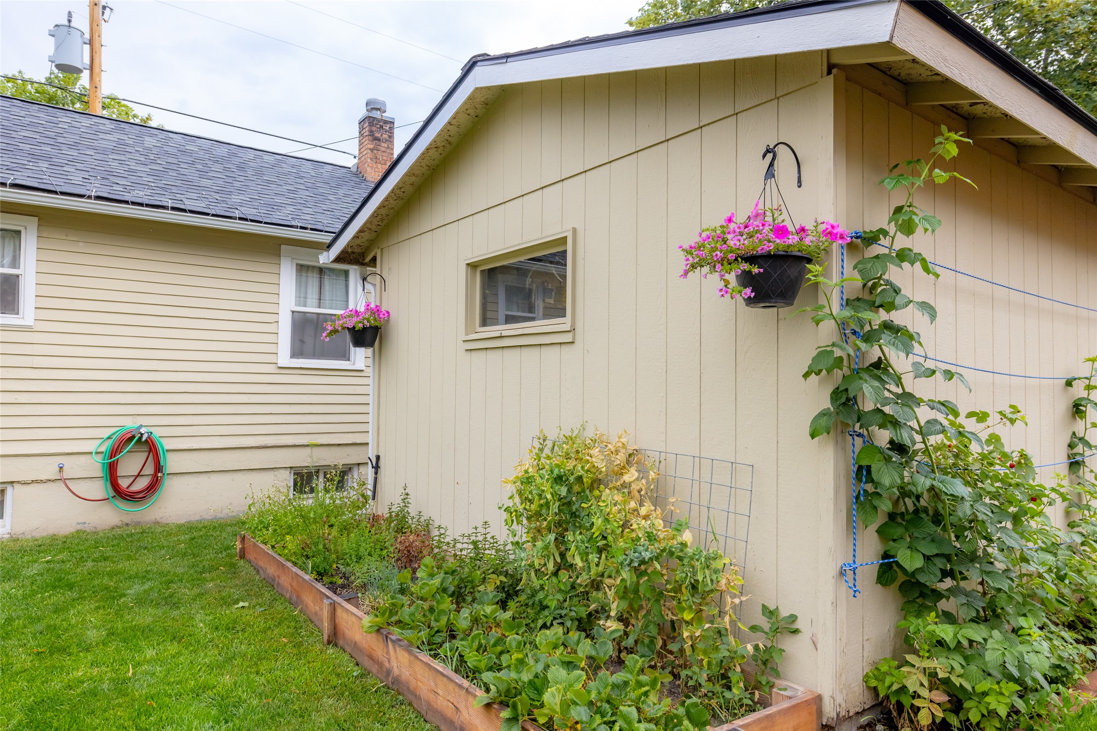 330 12th Street E Property Photo 39