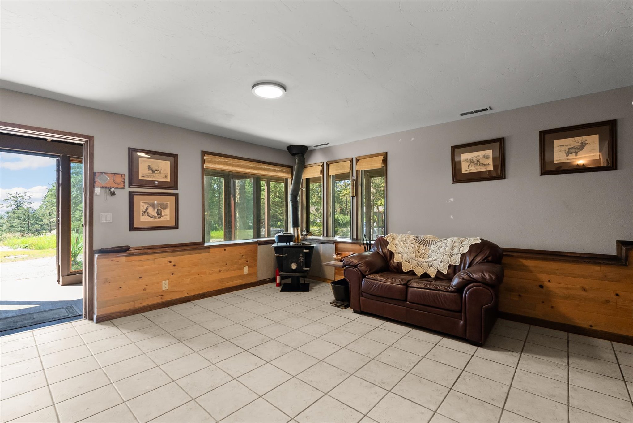 369 S Eighty Drive Property Photo 7