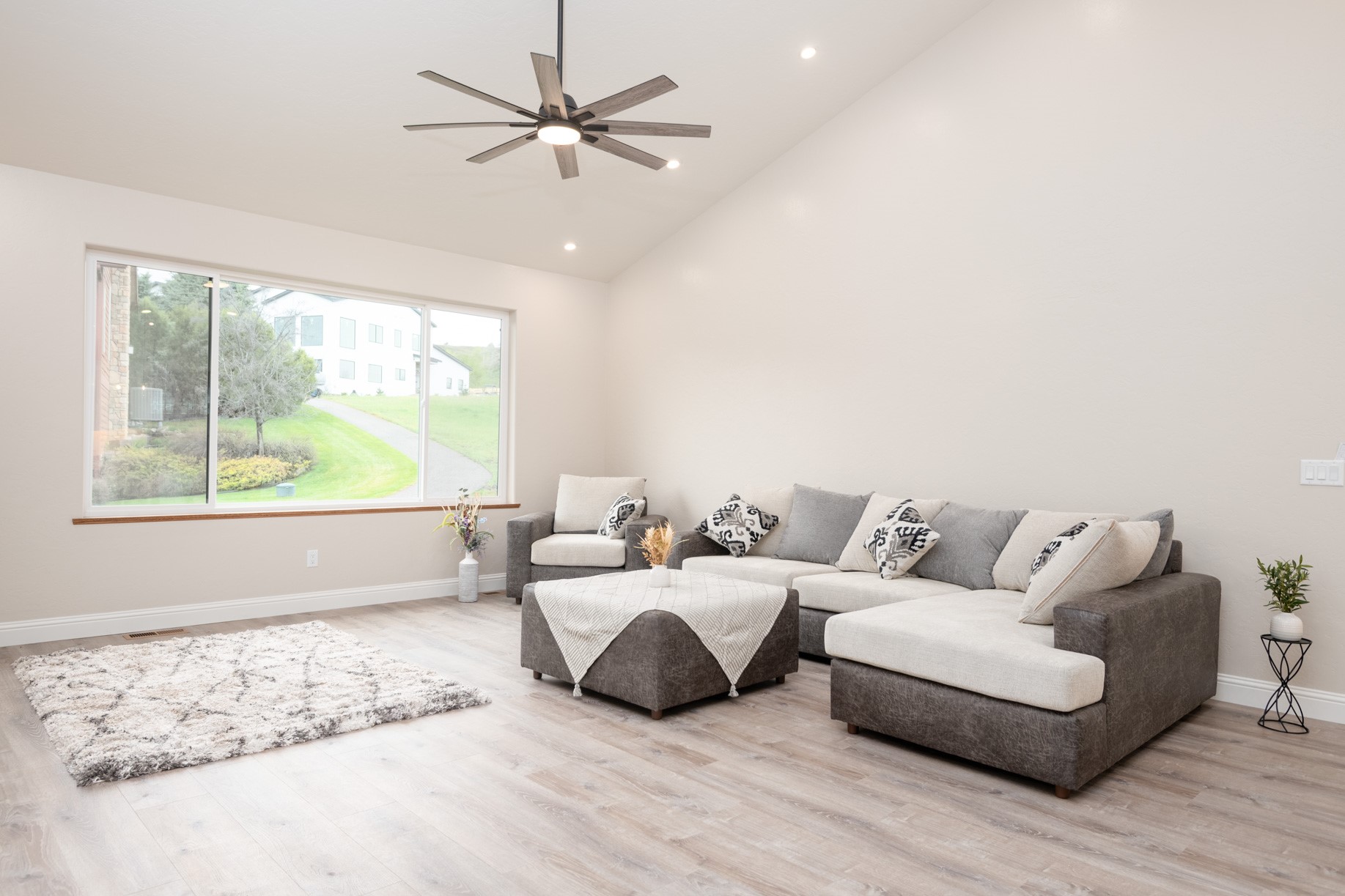 412 White Fox Run Property Photo 16