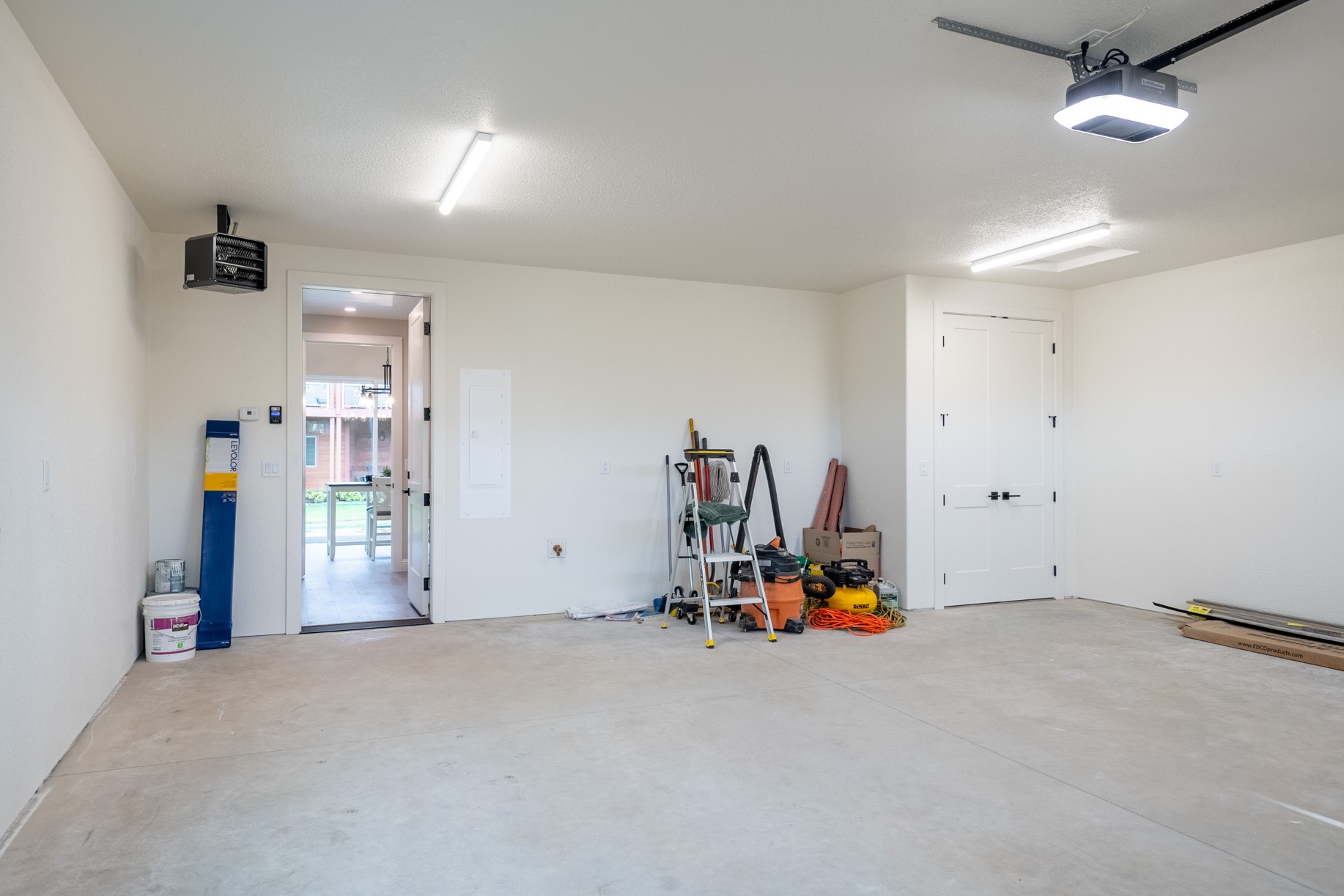 412 White Fox Run Property Photo 34