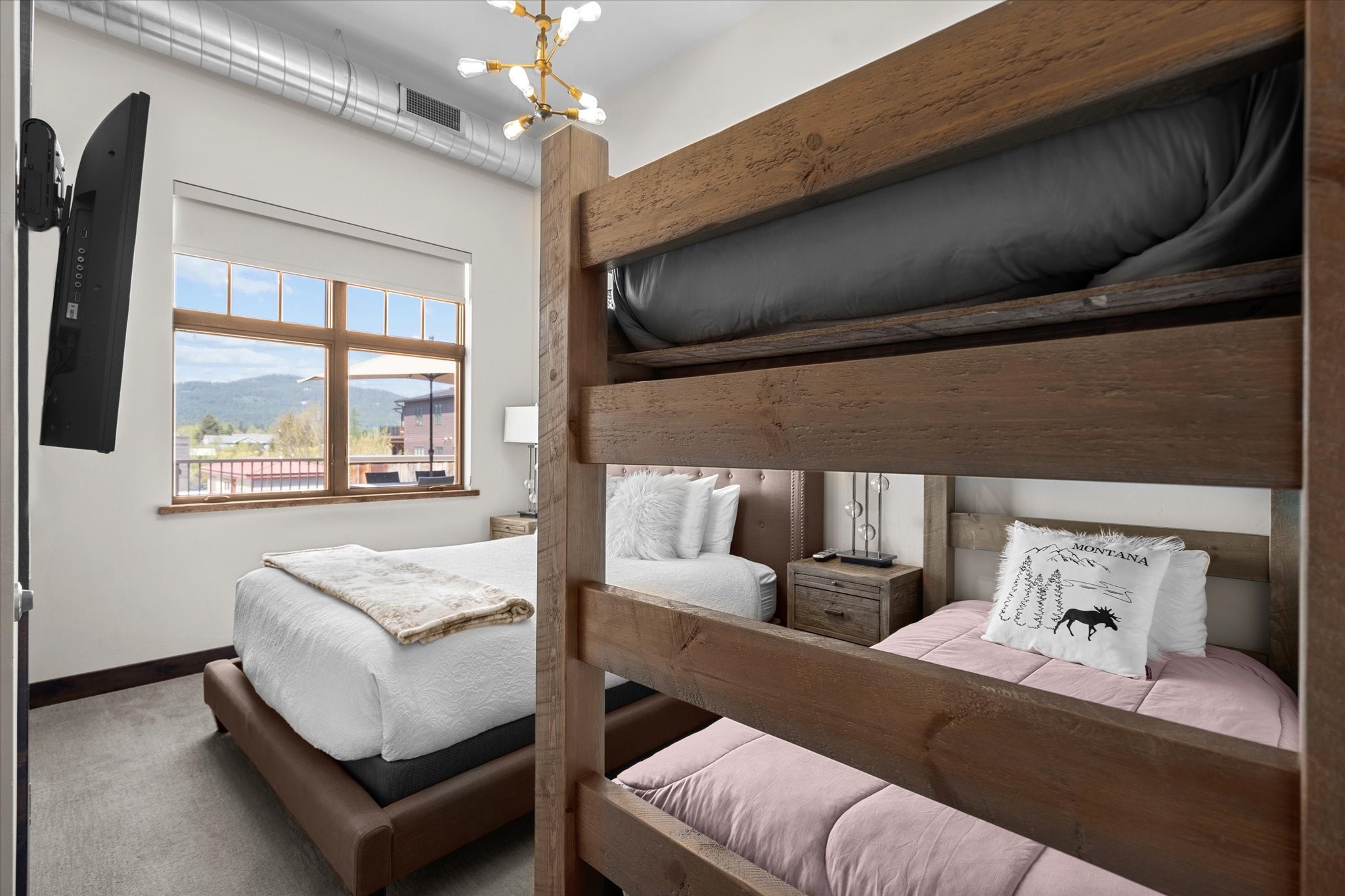 214 E 2nd Street 301 Property Photo 29