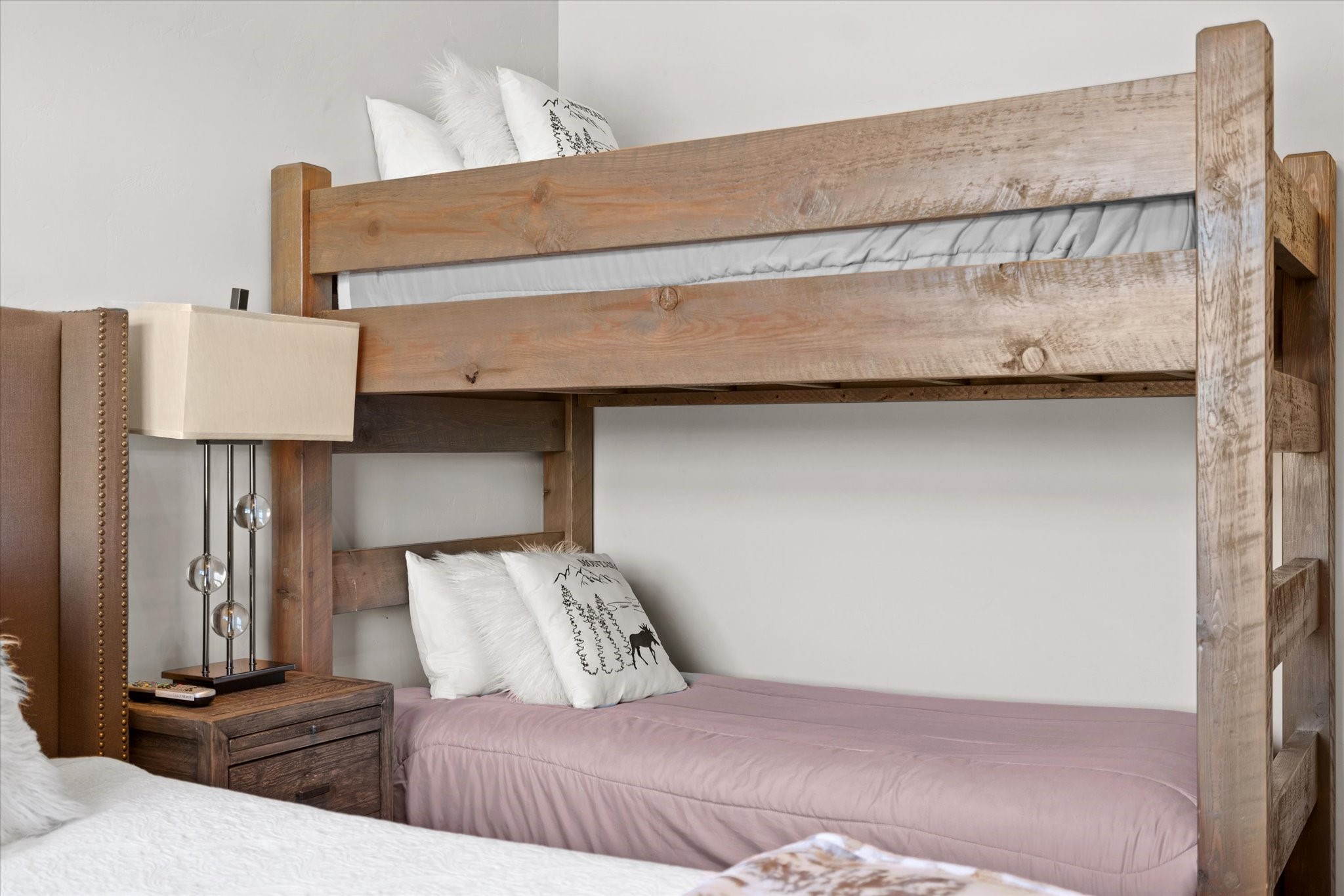 214 E 2nd Street 301 Property Photo 30