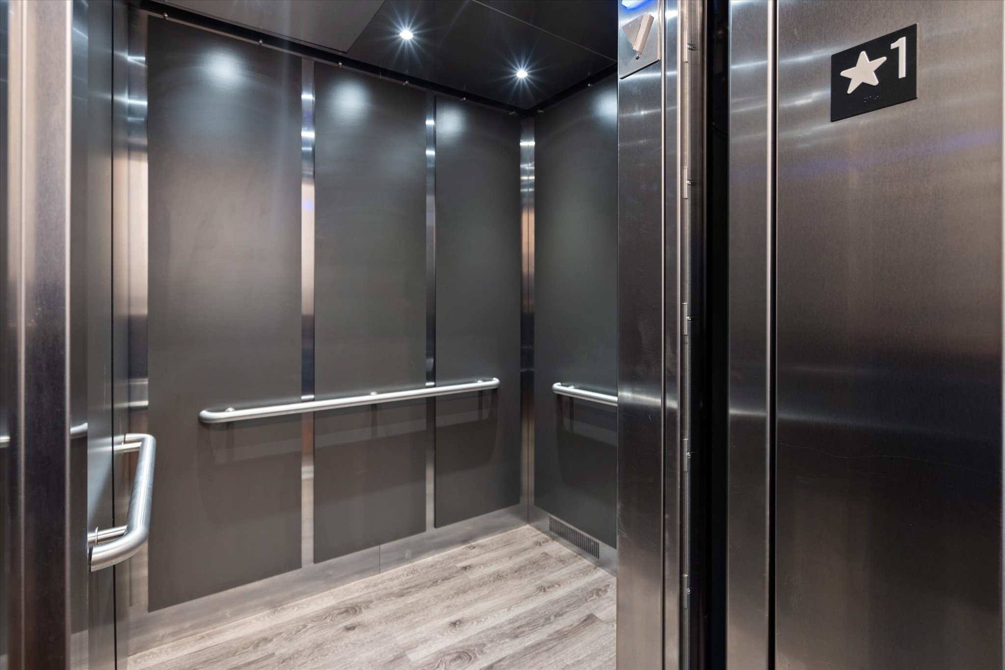 214 E 2nd Street 301 Property Photo 34