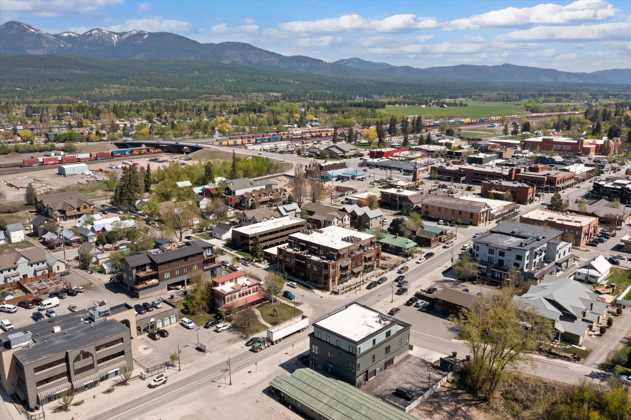 214 E 2nd Street 301 Property Photo 43