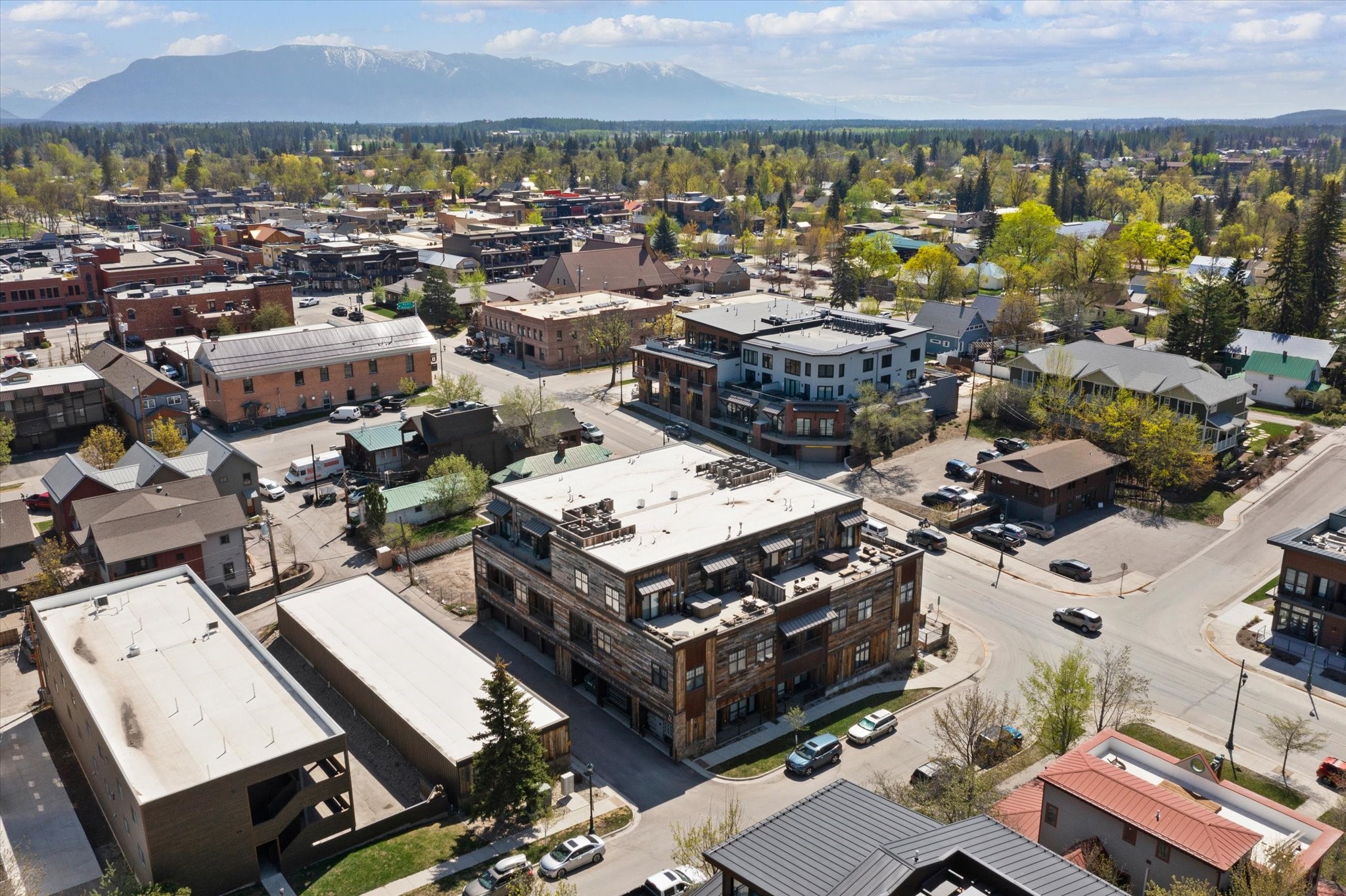 214 E 2nd Street 301 Property Photo 45