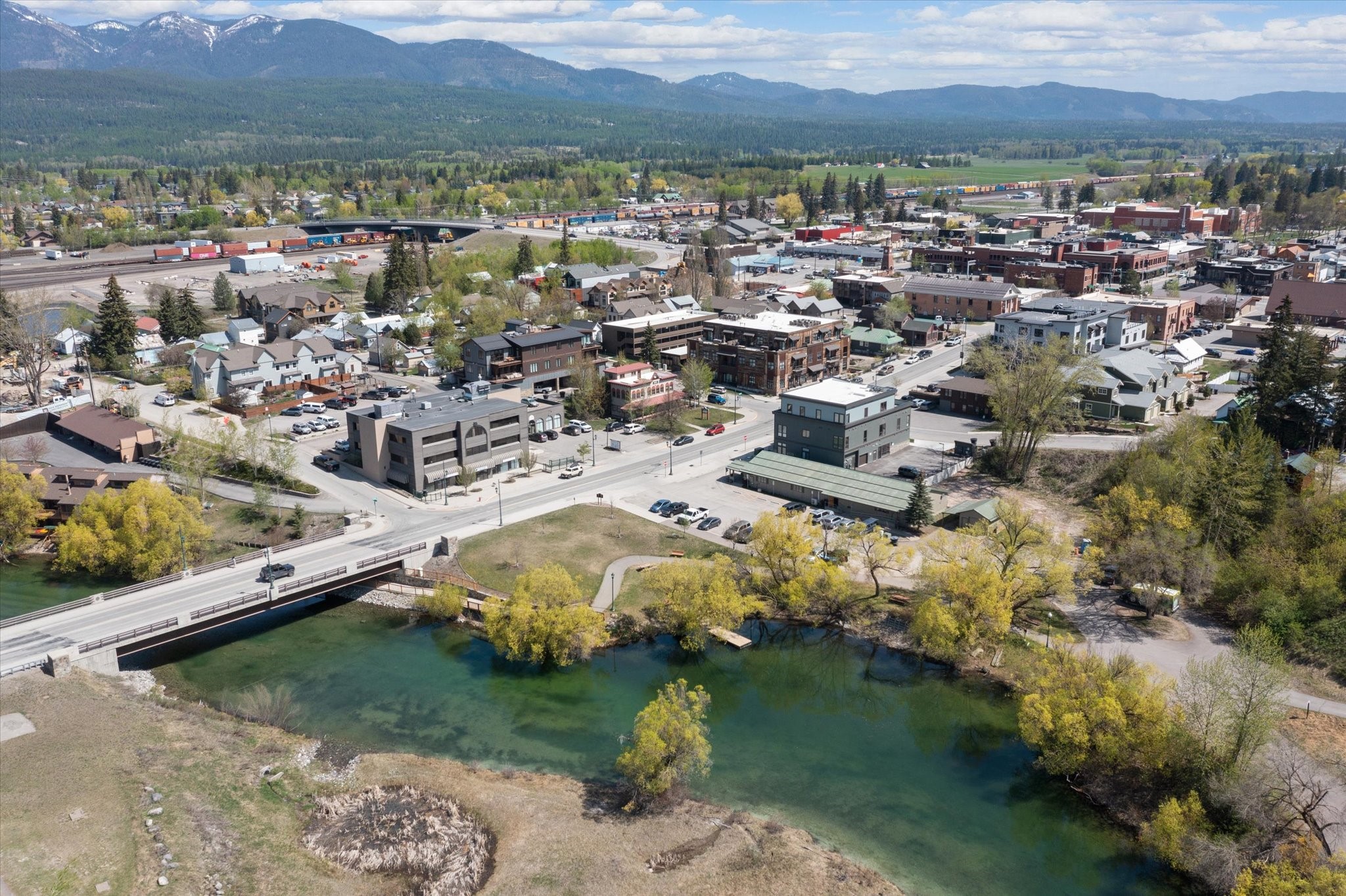 214 E 2nd Street 301 Property Photo 48