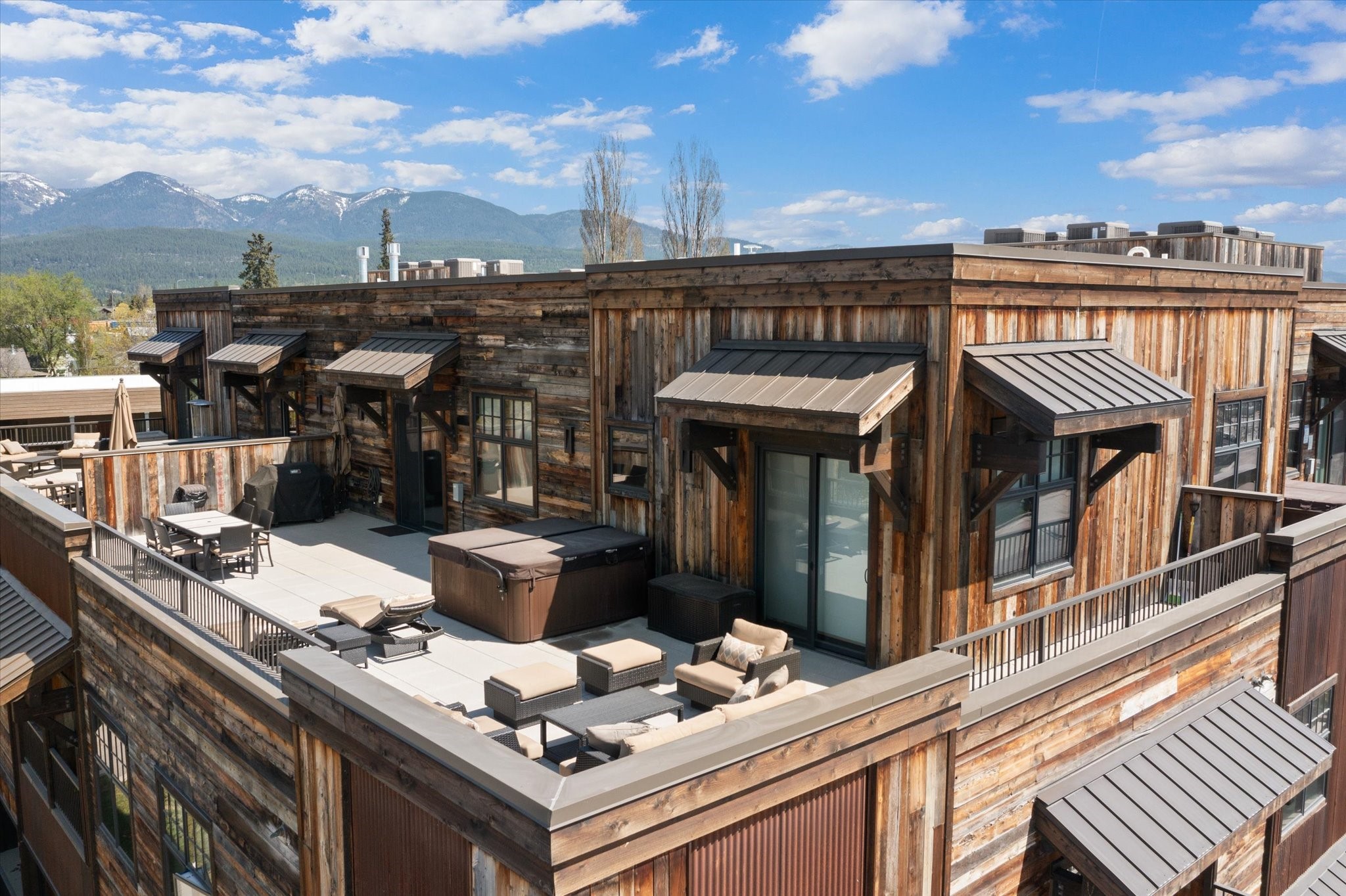 214 E 2nd Street 301 Property Photo 51