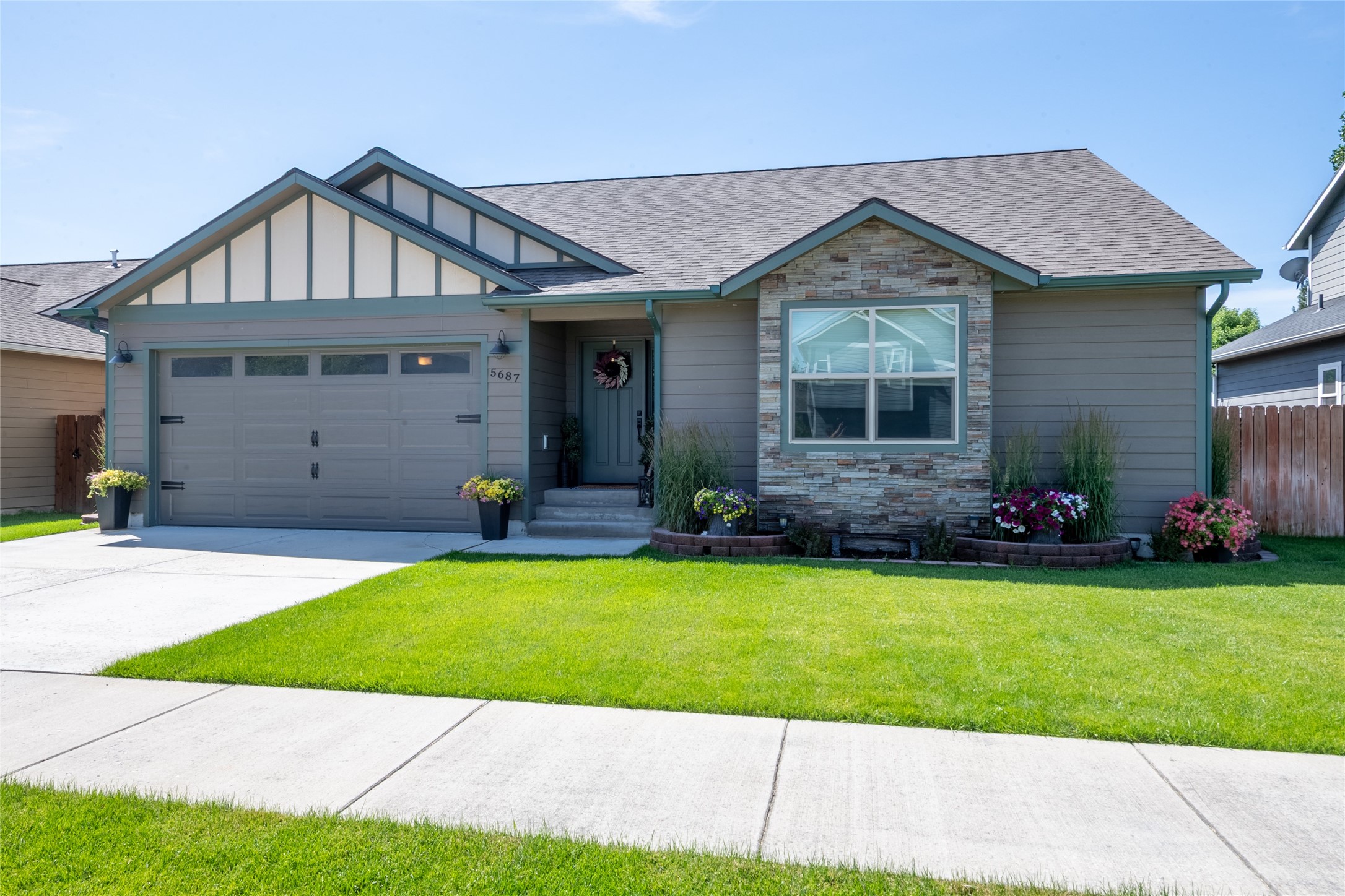 5687 Ashton Loop Property Photo 1