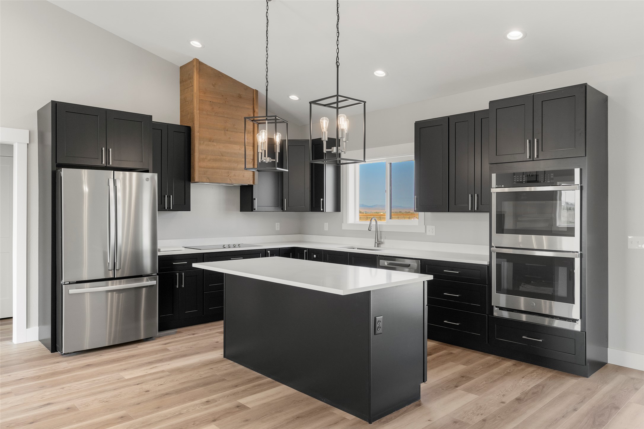 5 Stoney Trail Property Photo 3