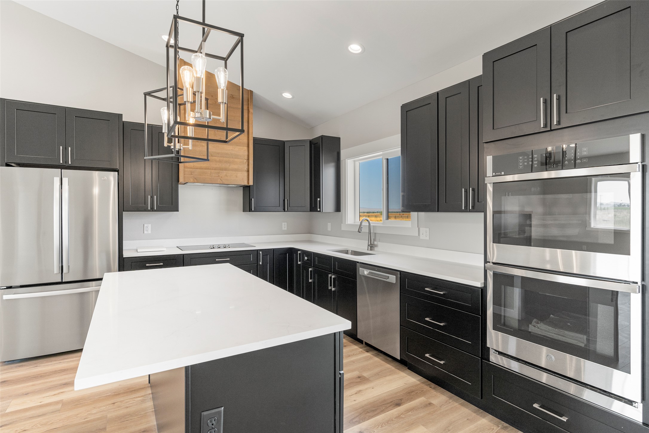 5 Stoney Trail Property Photo 4