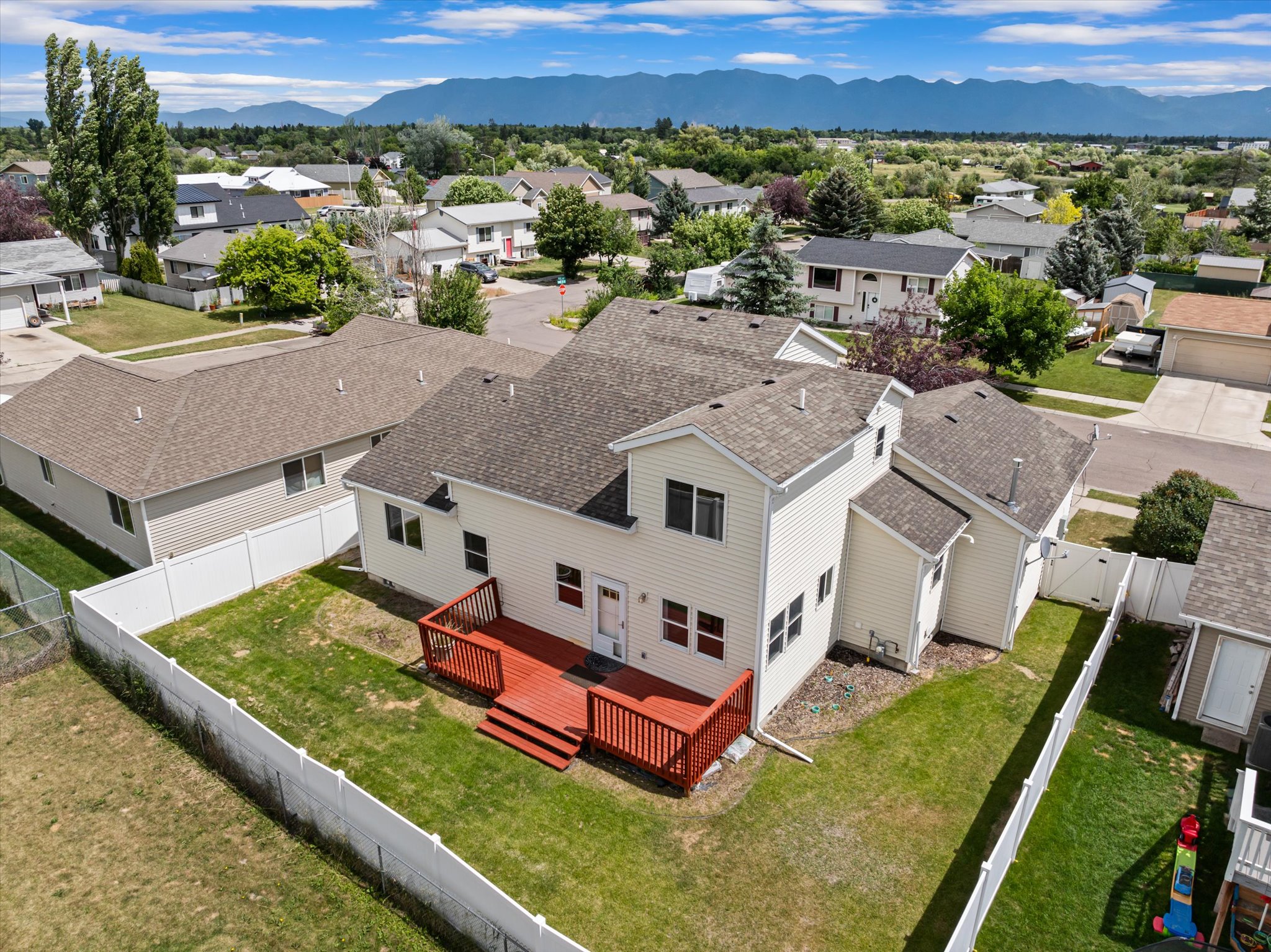 112 Boise Avenue Property Photo 33