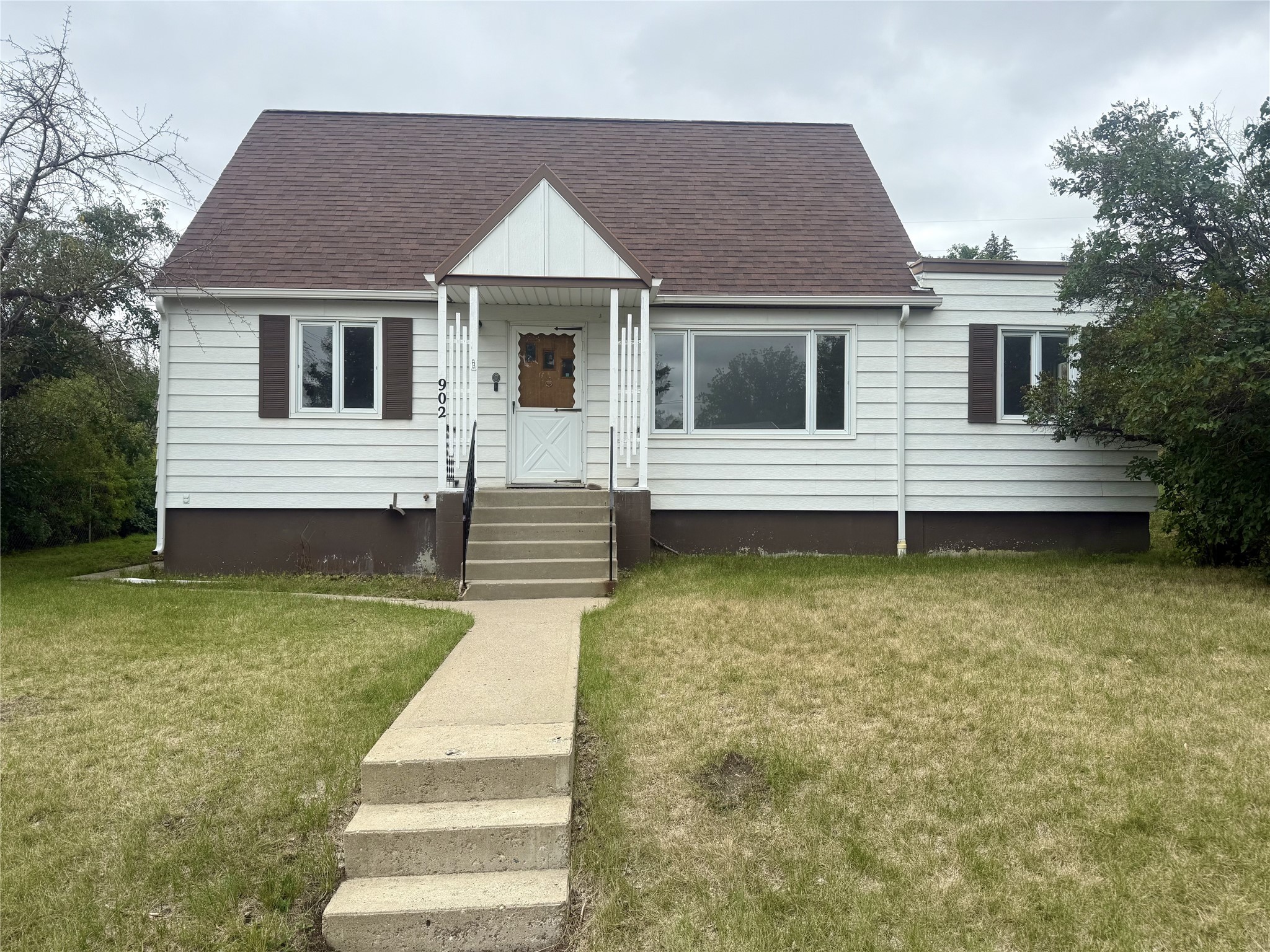 902 2nd Street S Property Photo 1