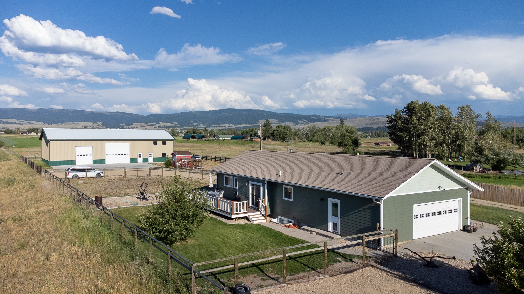 4472 Tripp Lane Property Photo 4