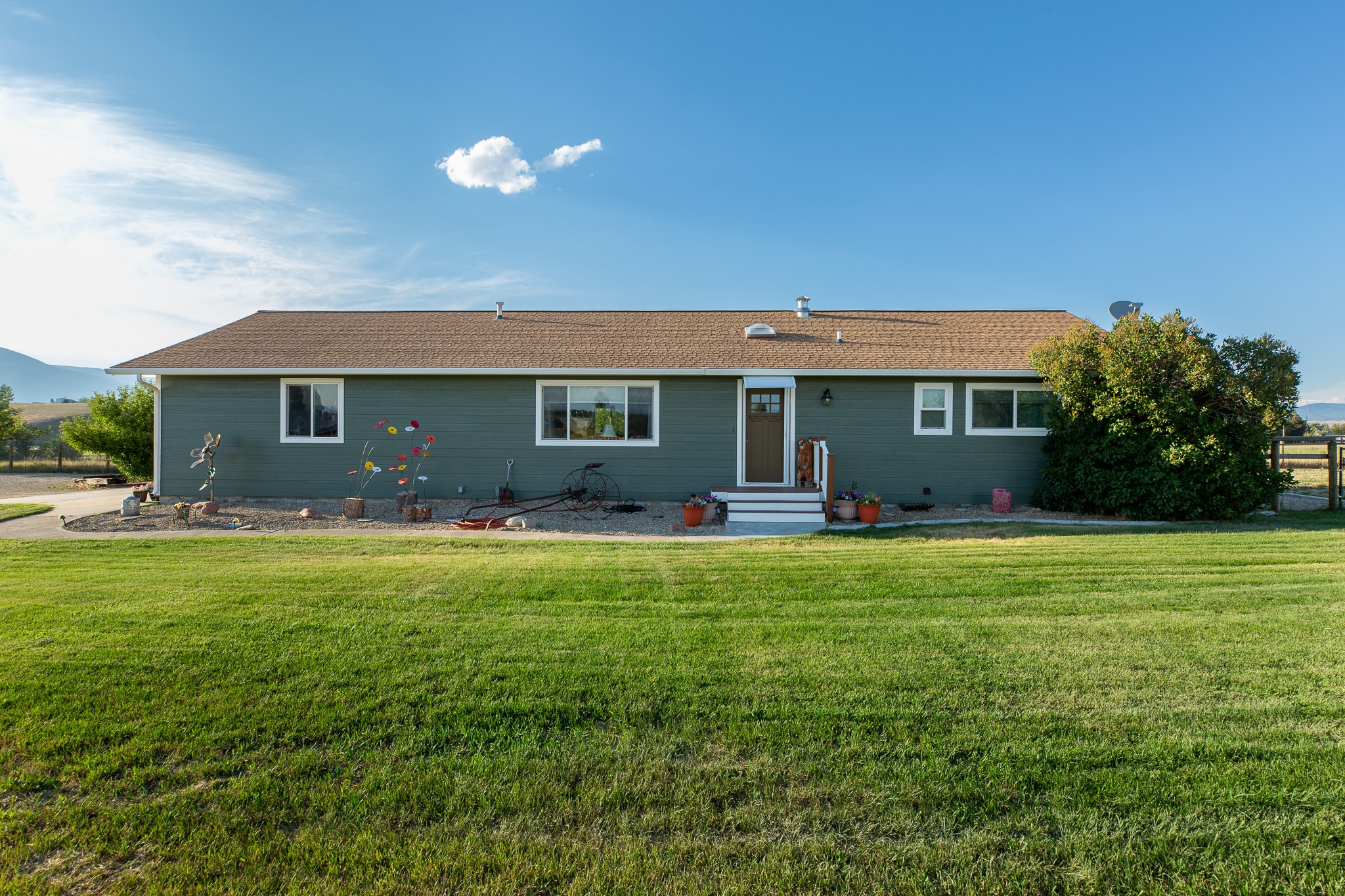 4472 Tripp Lane Property Photo 6