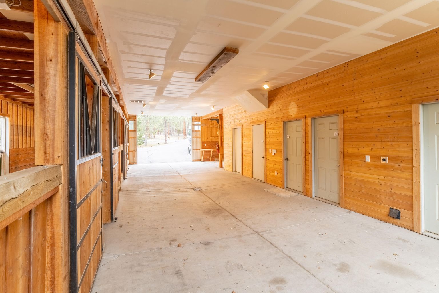 5668 Lichenstone Lane Property Photo 76
