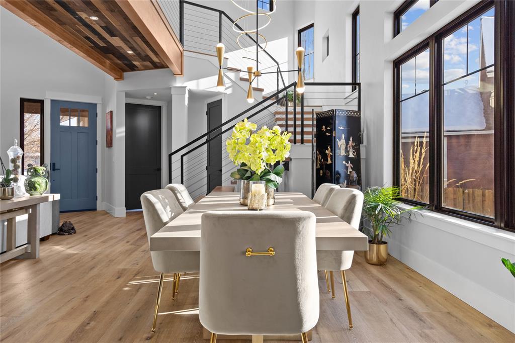 5082 Portage Way Property Photo 7