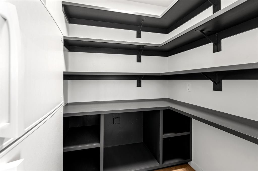 5082 Portage Way Property Photo 10