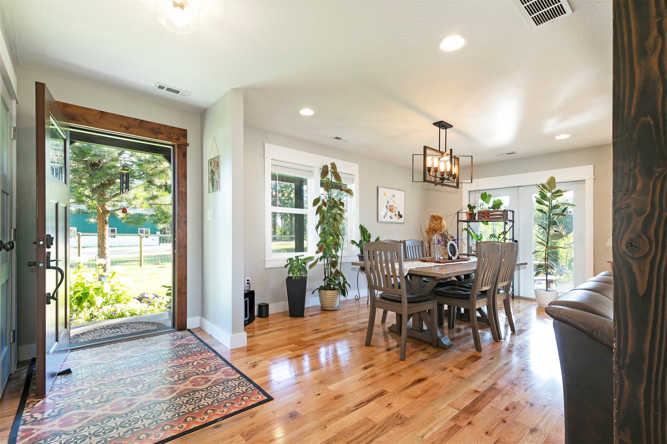 4354 Carolin Lane Property Photo 6