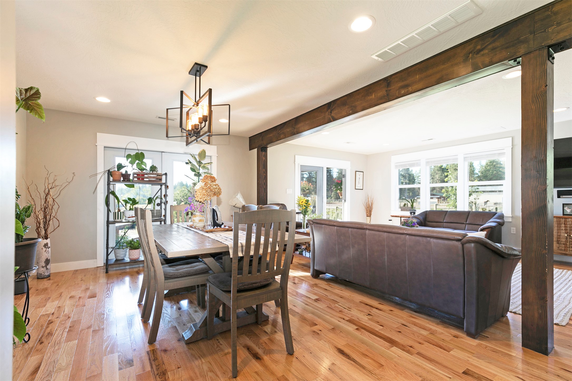 4354 Carolin Lane Property Photo 7