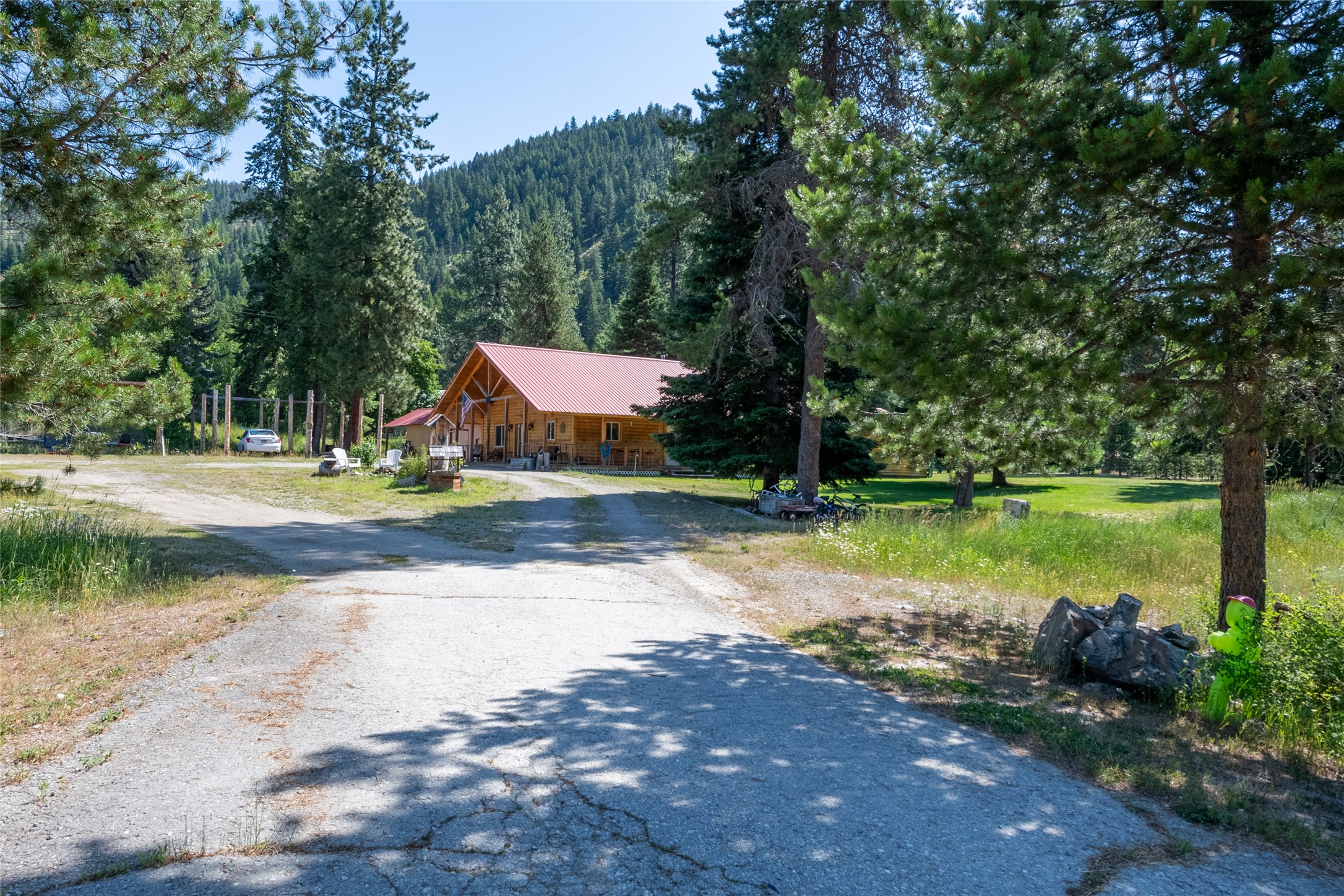 307 De Borgia - Haugen Frontage Road Property Photo 2