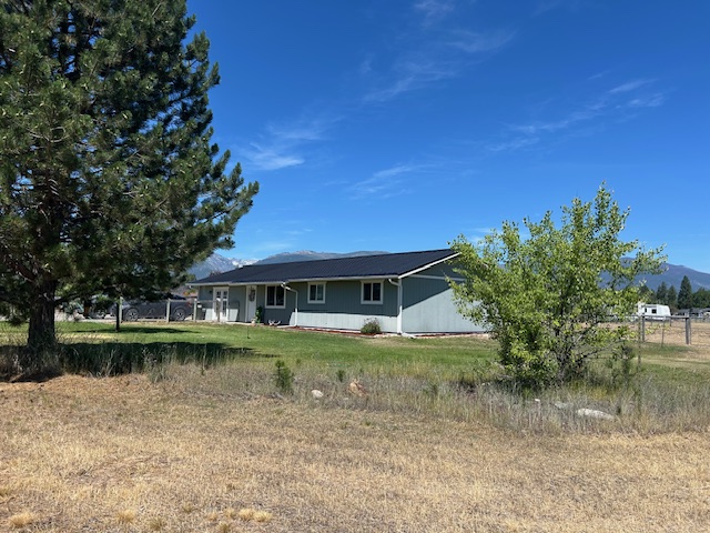 231 Silverbow Drive Property Photo 1