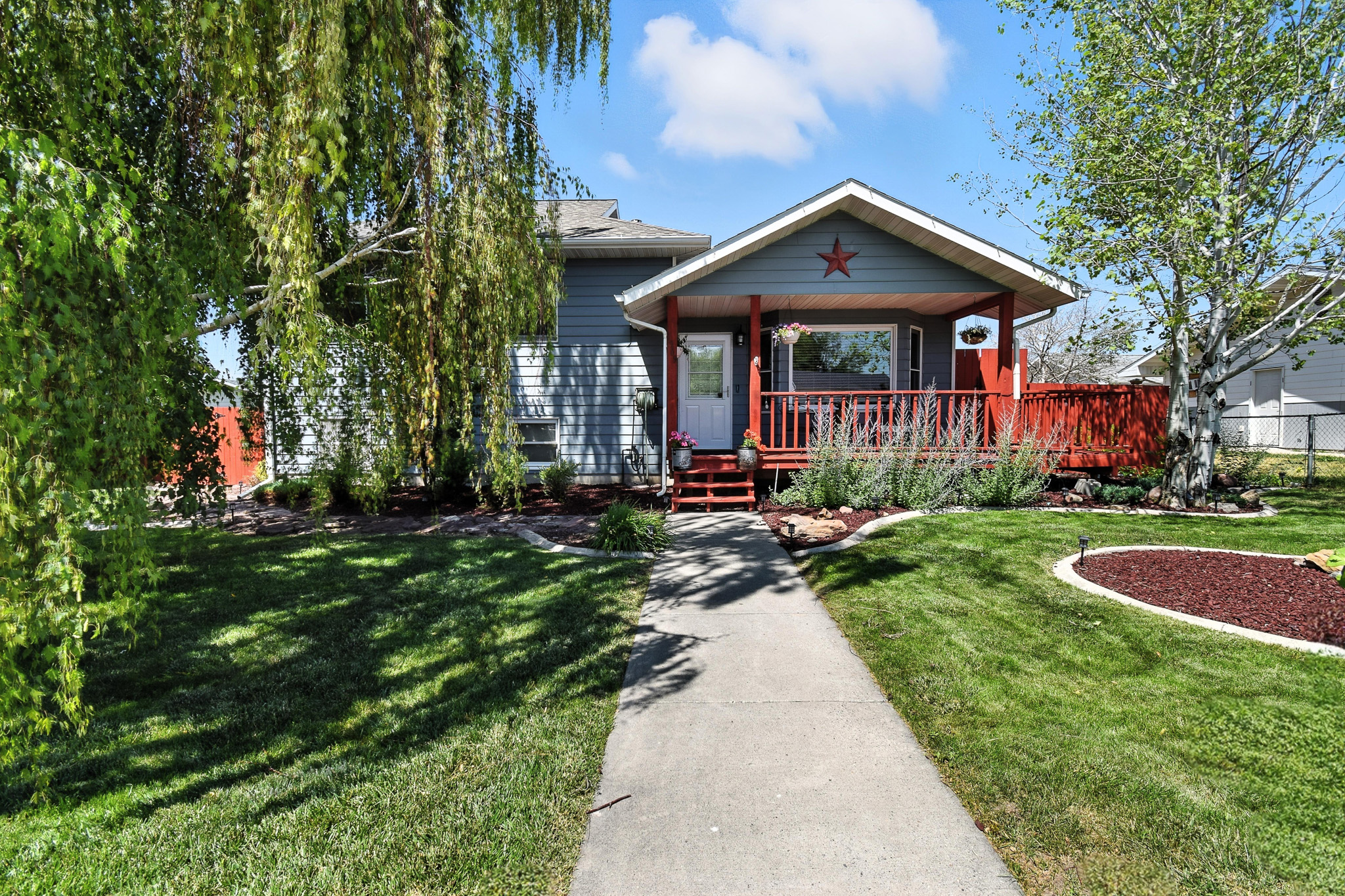 1909 19th Avenue S Property Photo 1