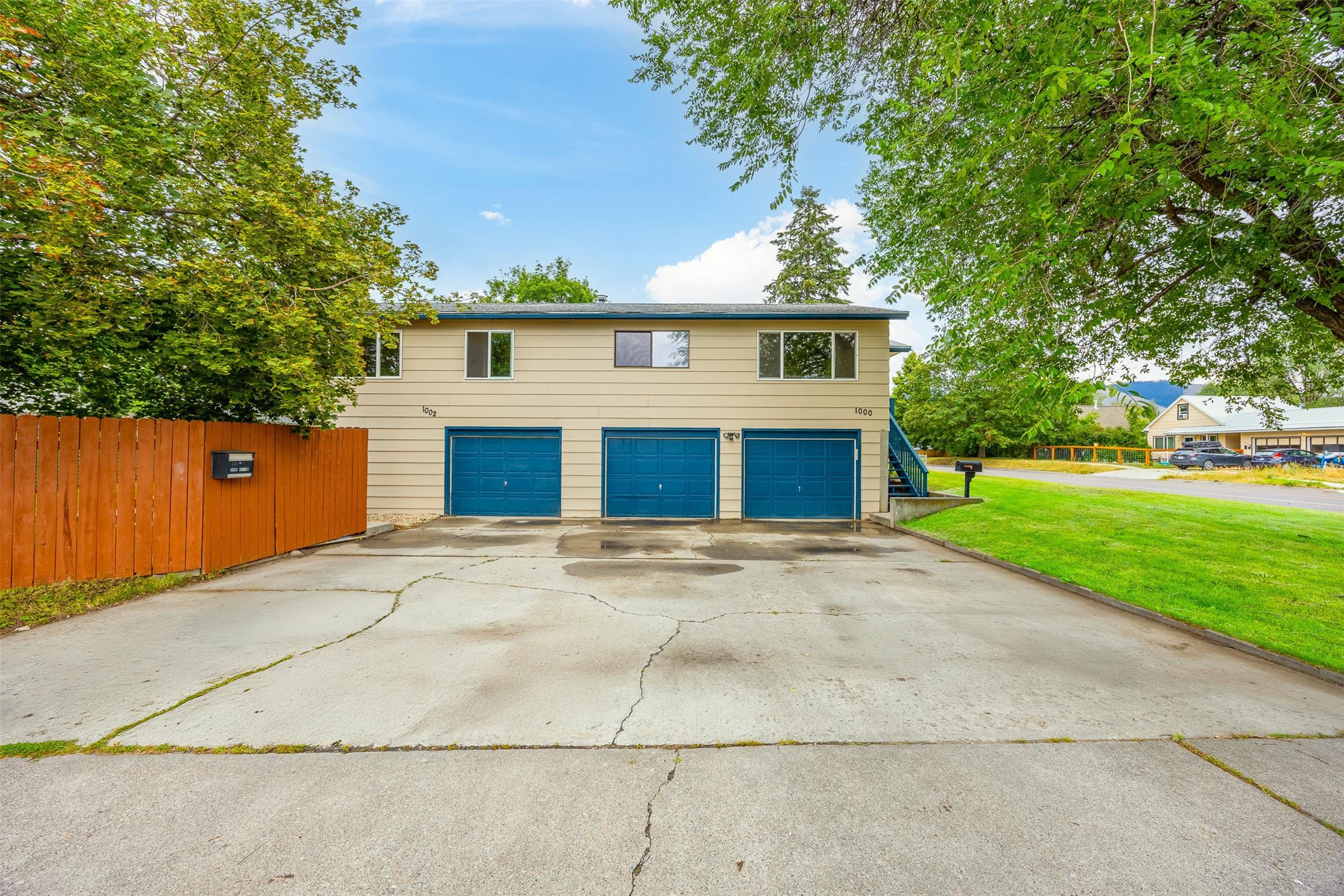 1000 And 1002 Burns Street Property Photo