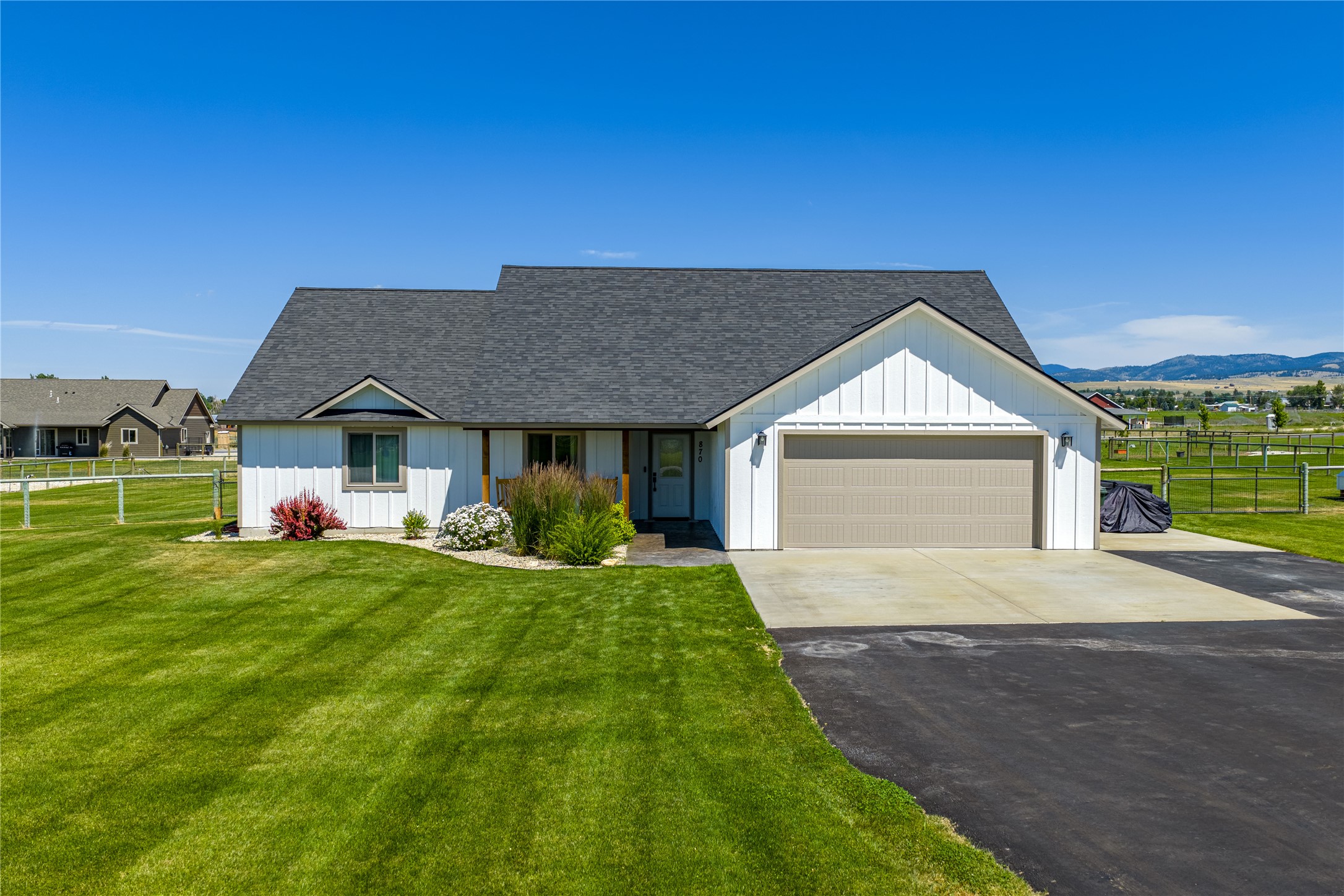 870 Chieftain Court Property Photo 1