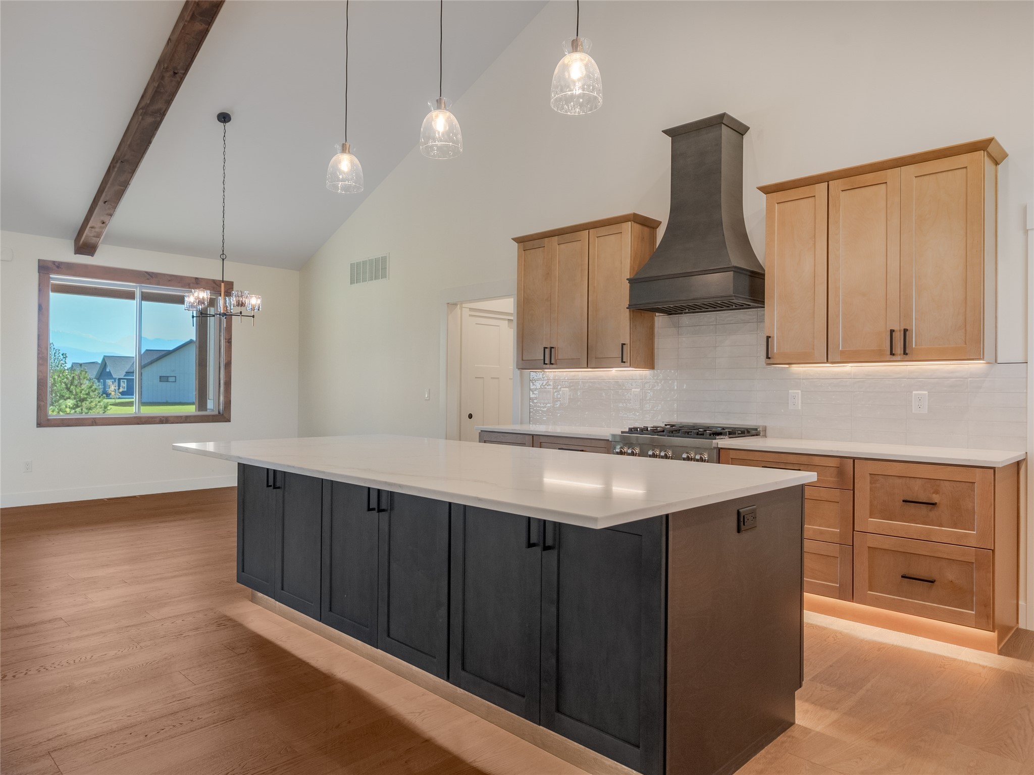 375 Jefferson Street Property Photo 7