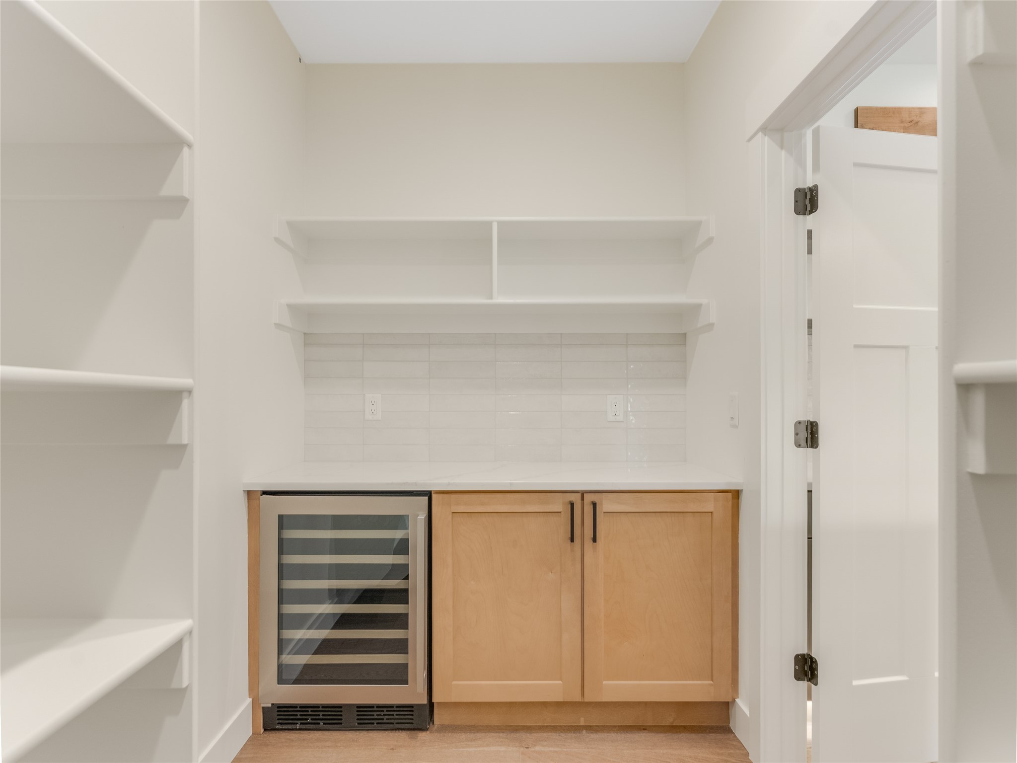 375 Jefferson Street Property Photo 11