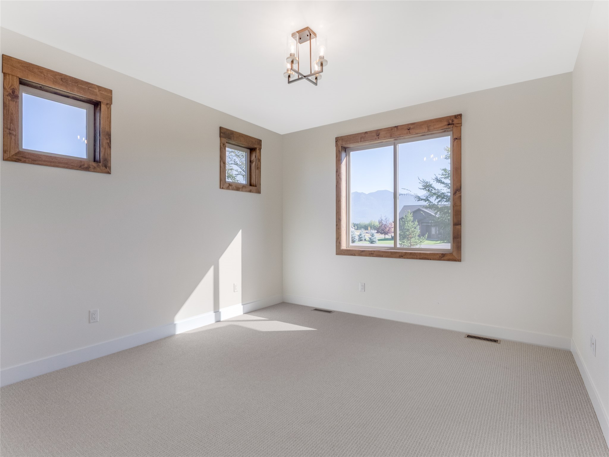 375 Jefferson Street Property Photo 27