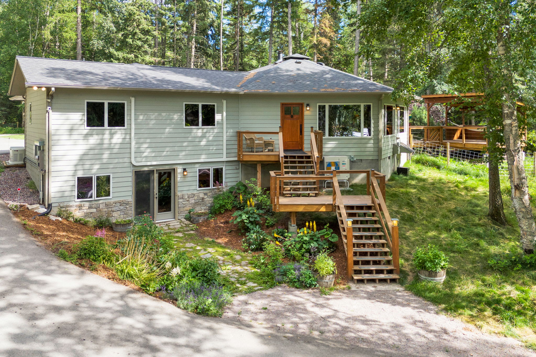 645 Wolf Creek Drive Property Photo 1