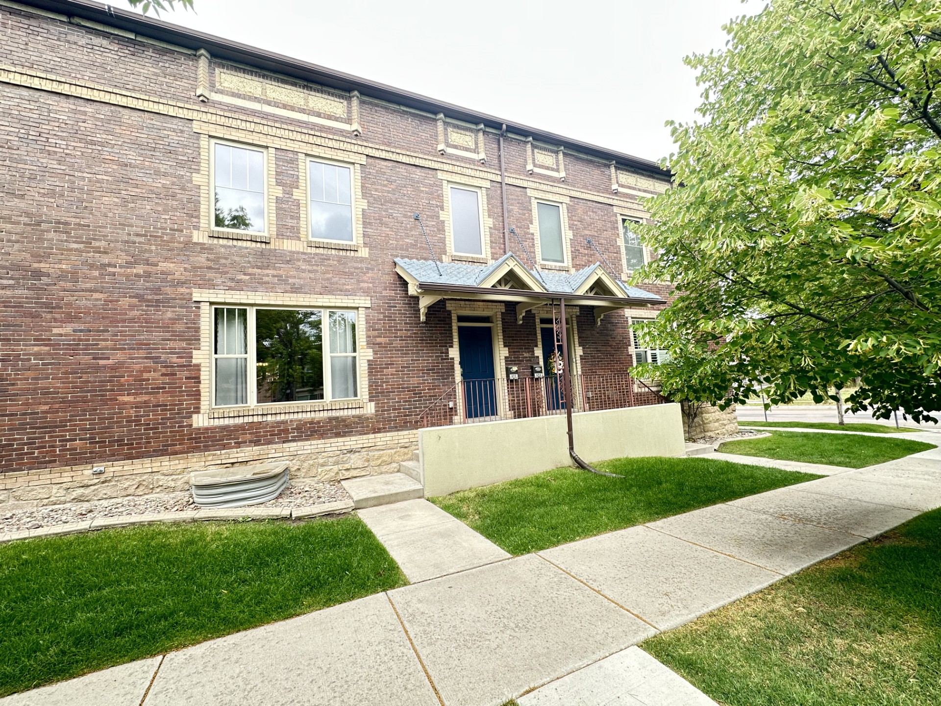 422 5th Street N 5 Property Photo 1