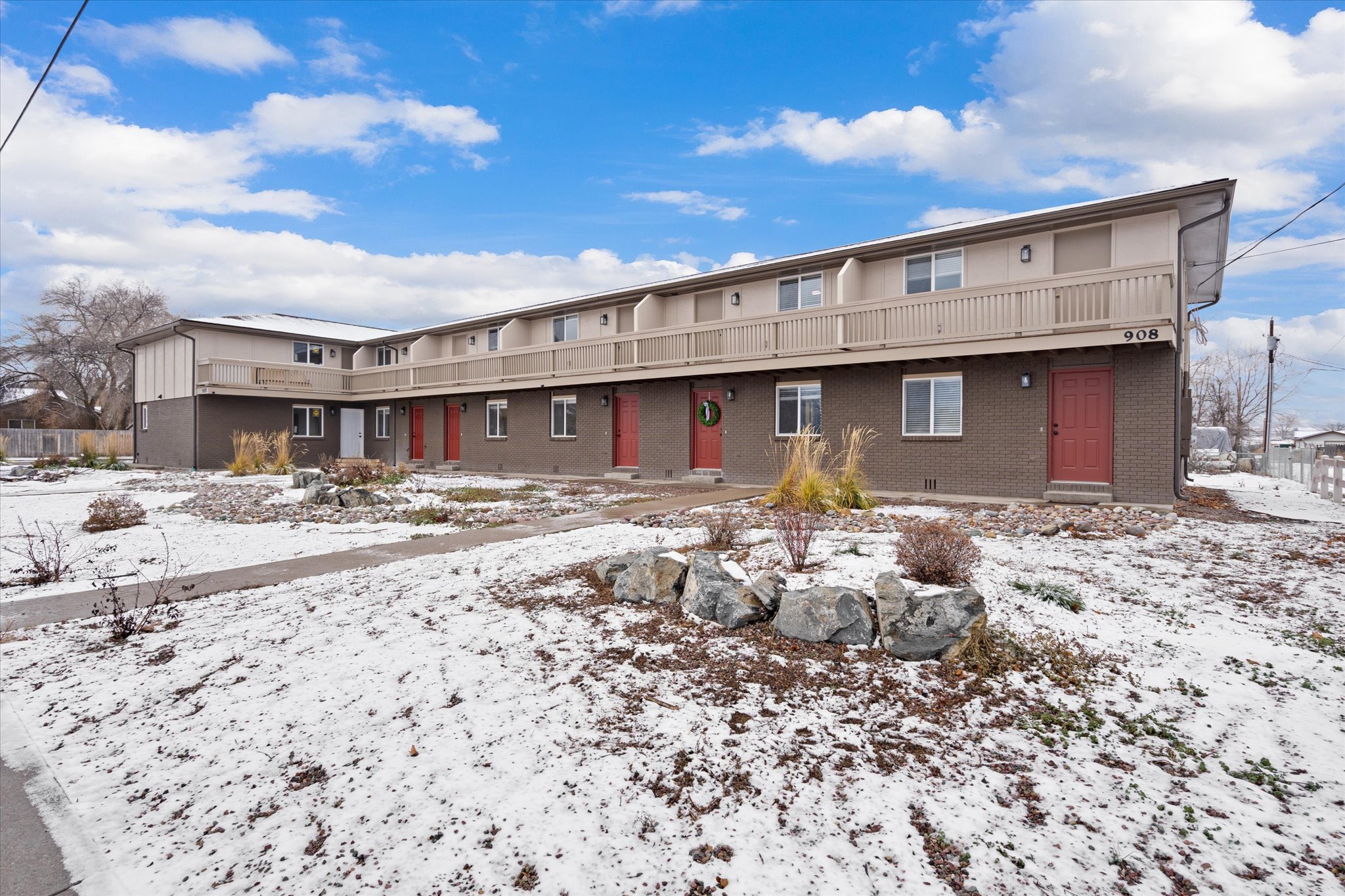 908 2nd Street W 7 Property Photo 2