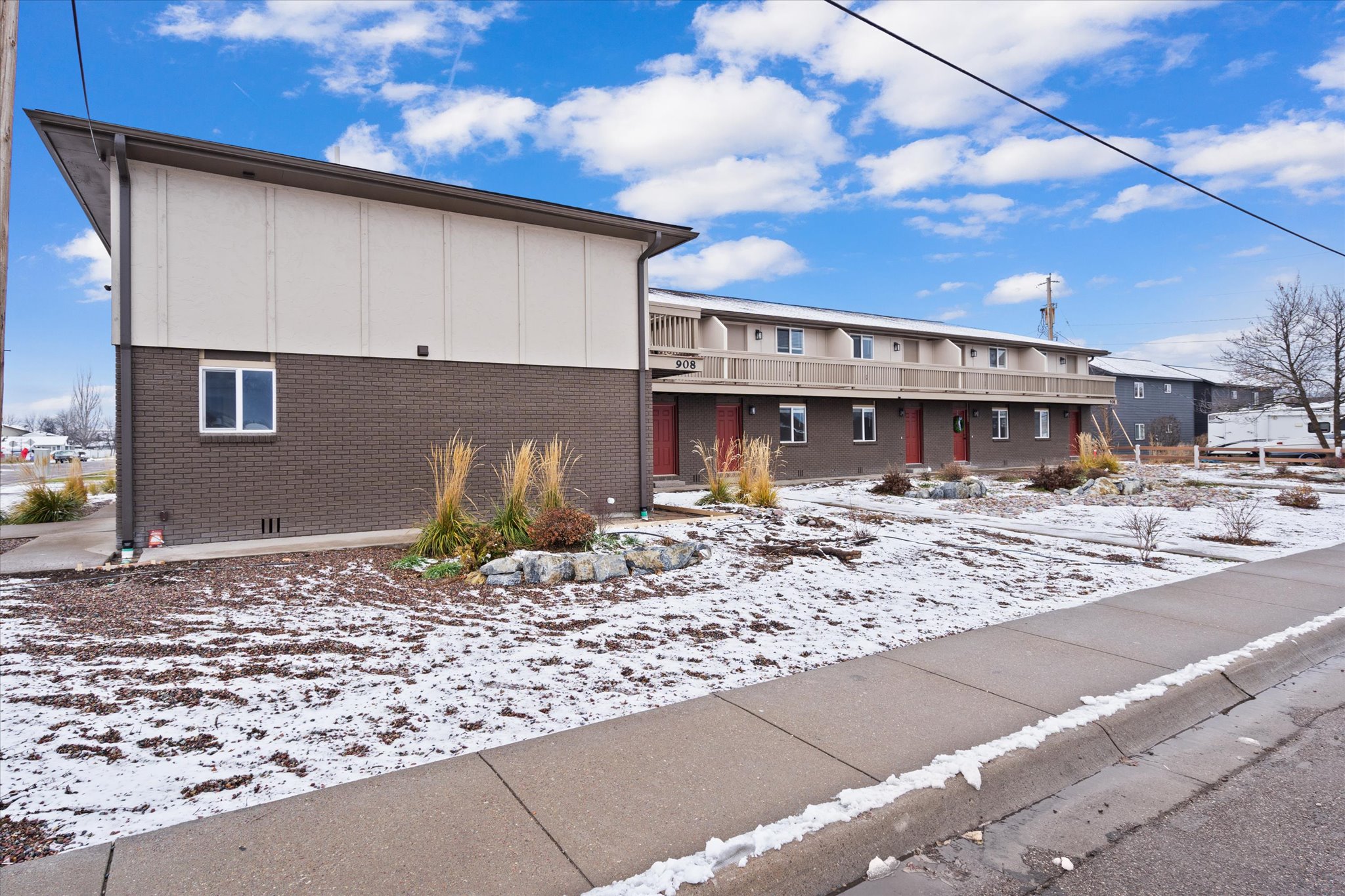 908 2nd Street W 7 Property Photo 3