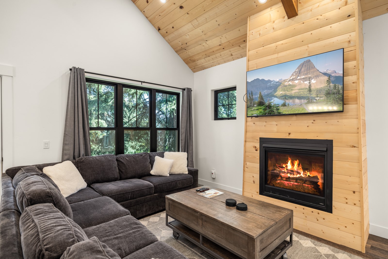 3827 Alpine Glow Avenue B Property Photo 9