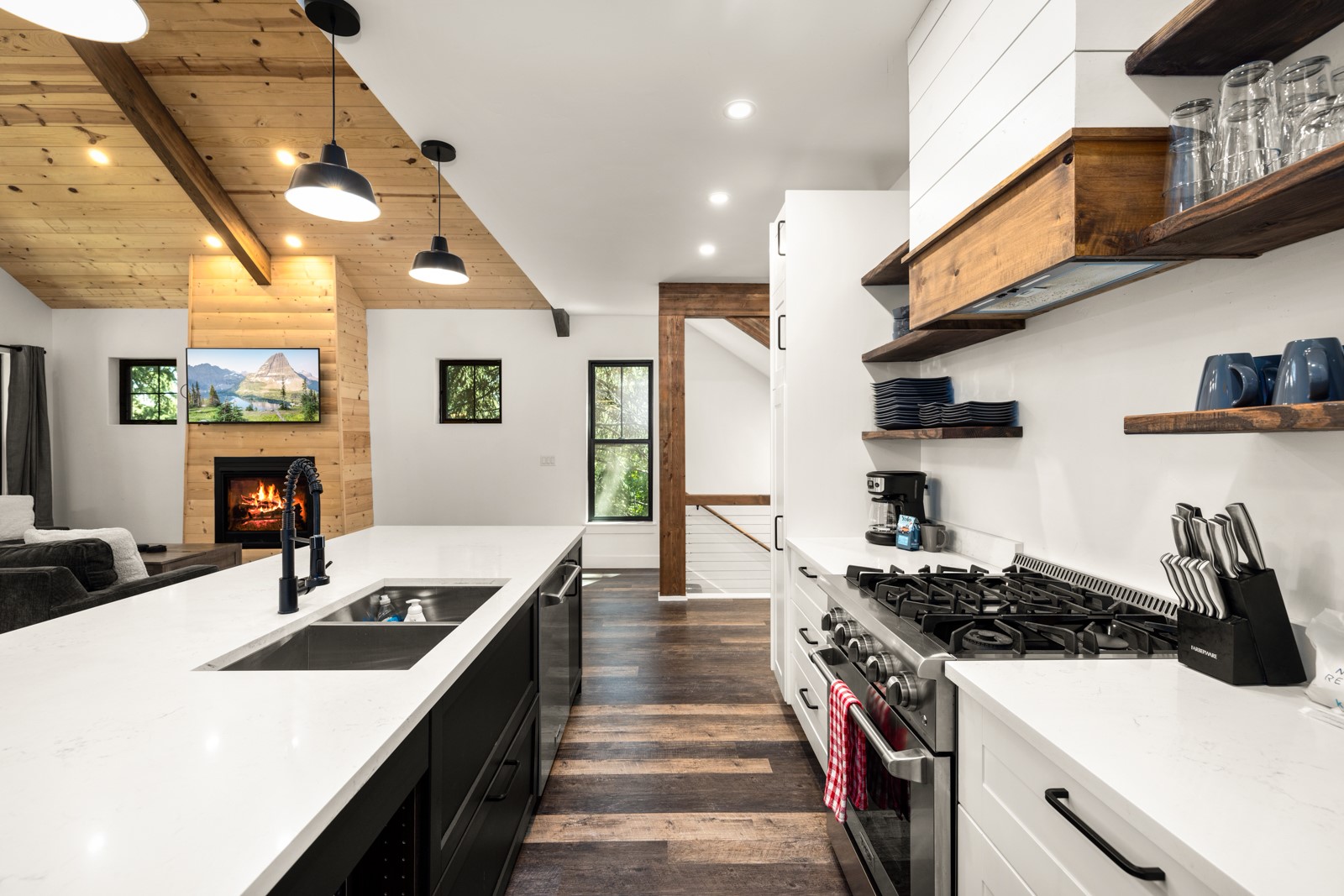 3827 Alpine Glow Avenue B Property Photo 18