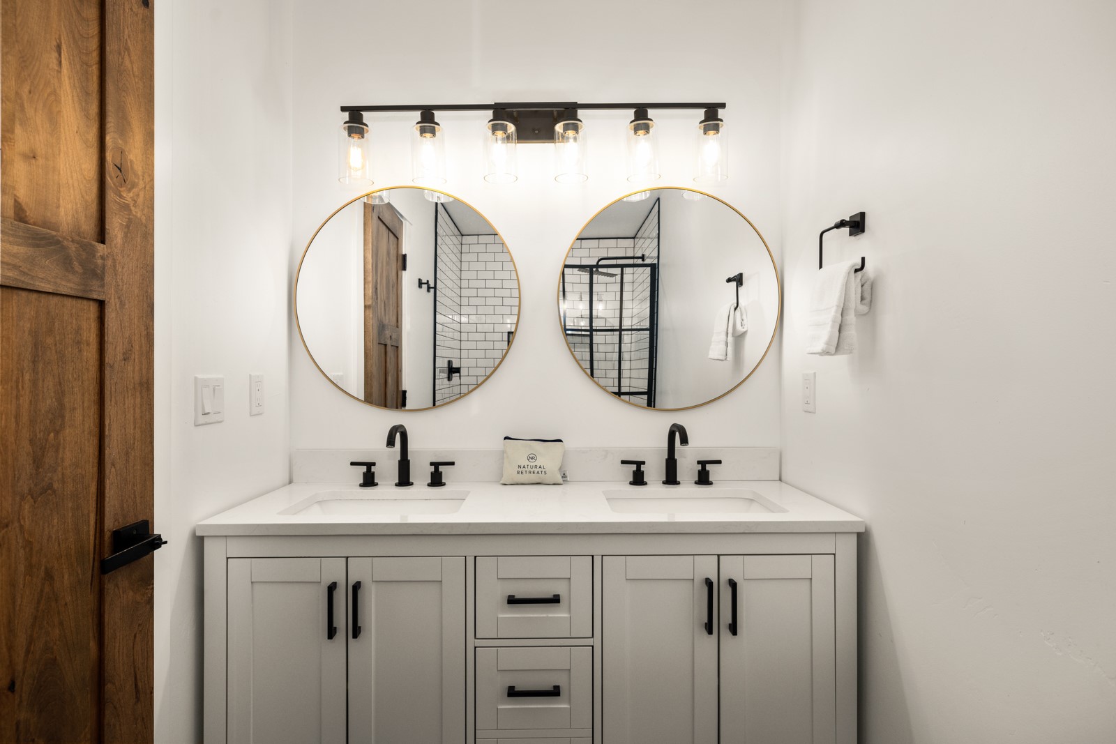 3827 Alpine Glow Avenue B Property Photo 31