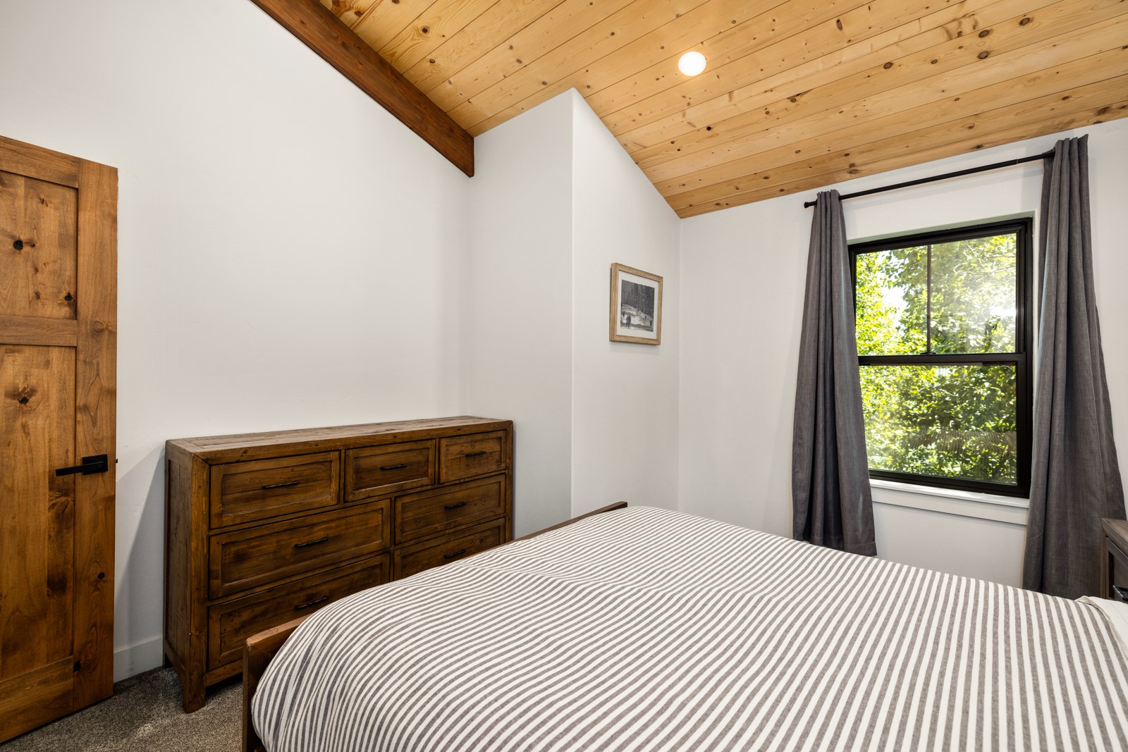 3827 Alpine Glow Avenue B Property Photo 33