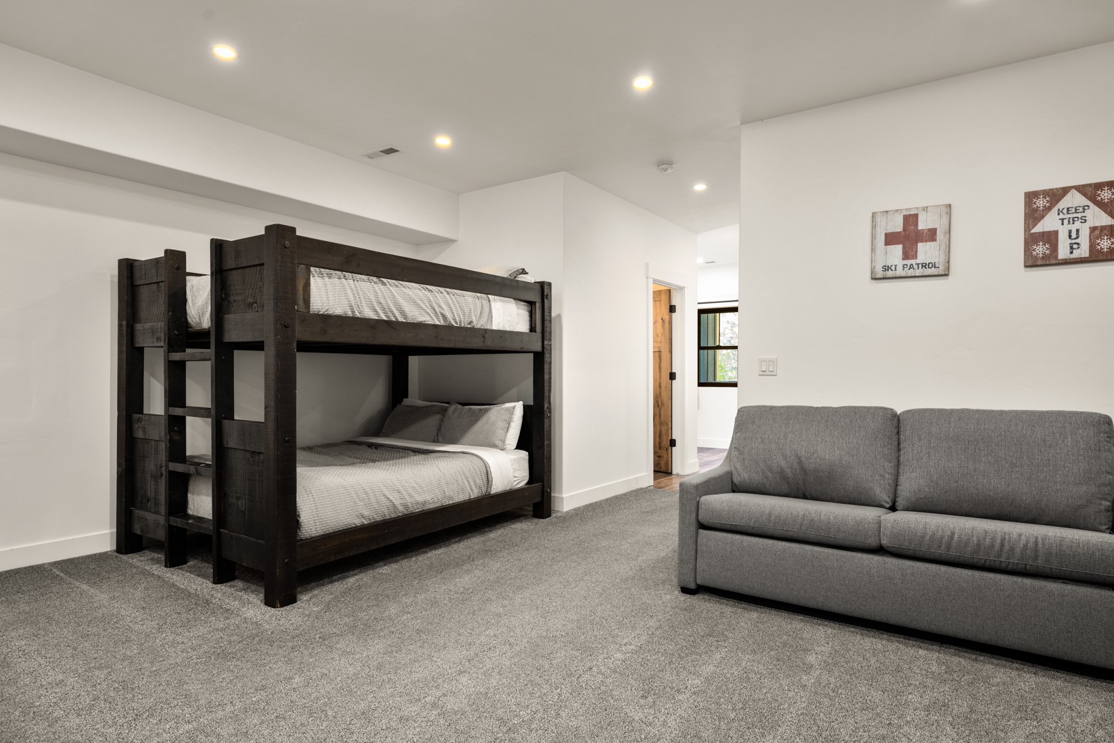 3827 Alpine Glow Avenue B Property Photo 38