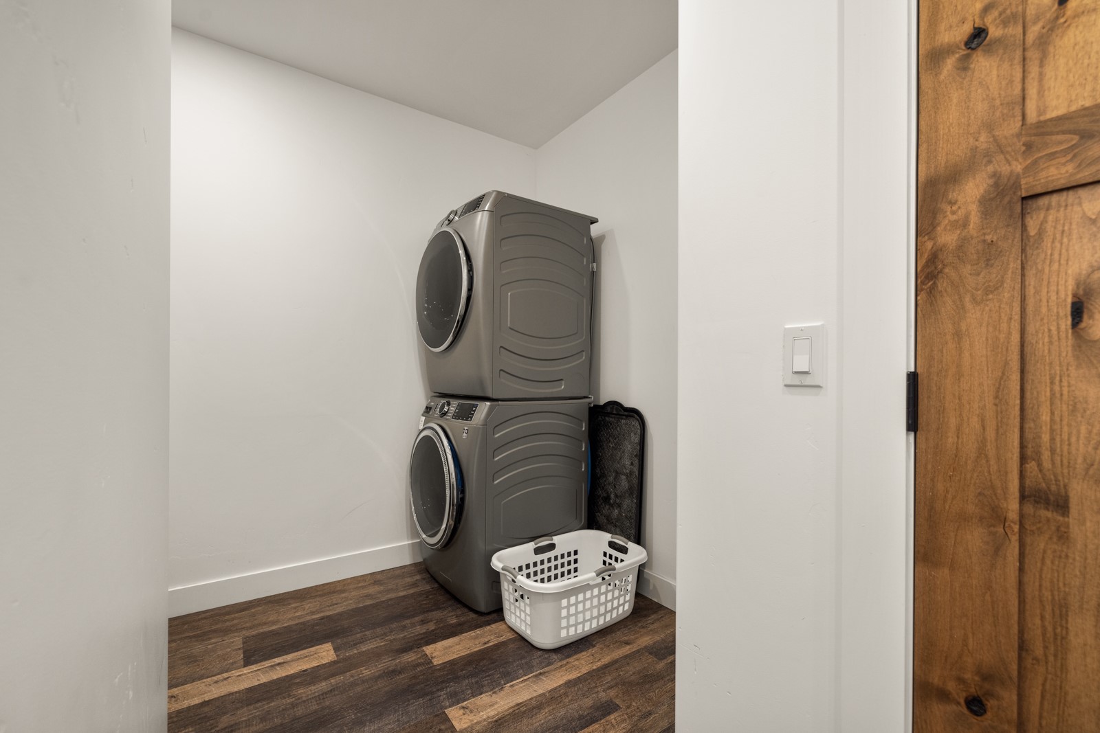 3827 Alpine Glow Avenue B Property Photo 46