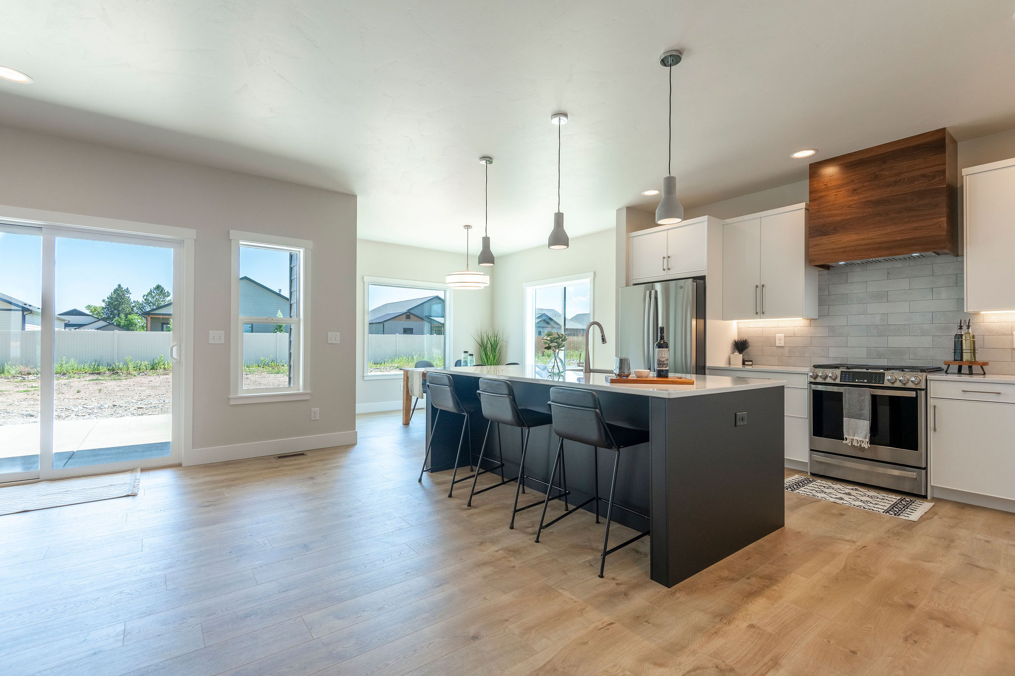 2867 Sarah Avenue Property Photo 5