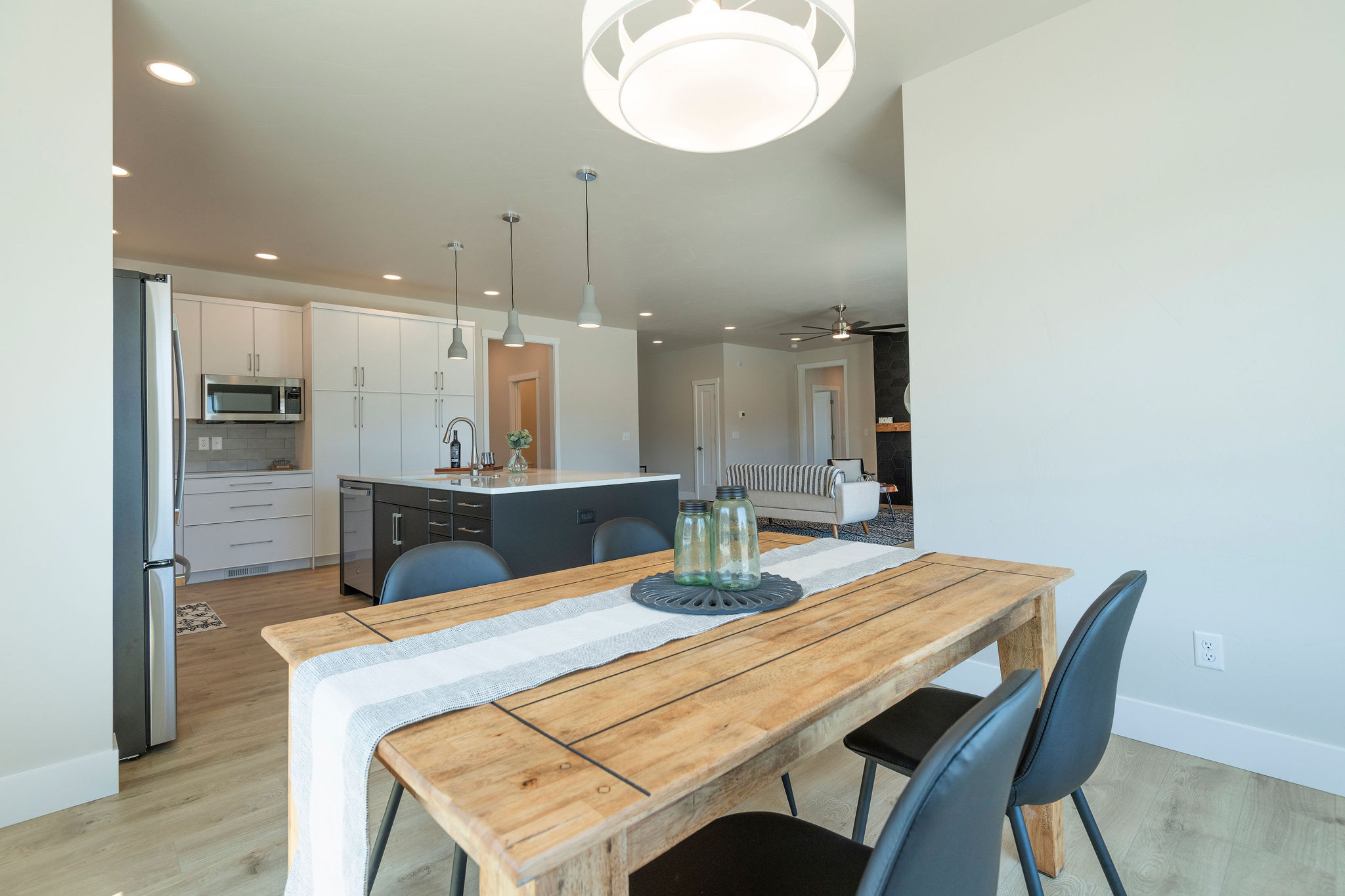 2867 Sarah Avenue Property Photo 7