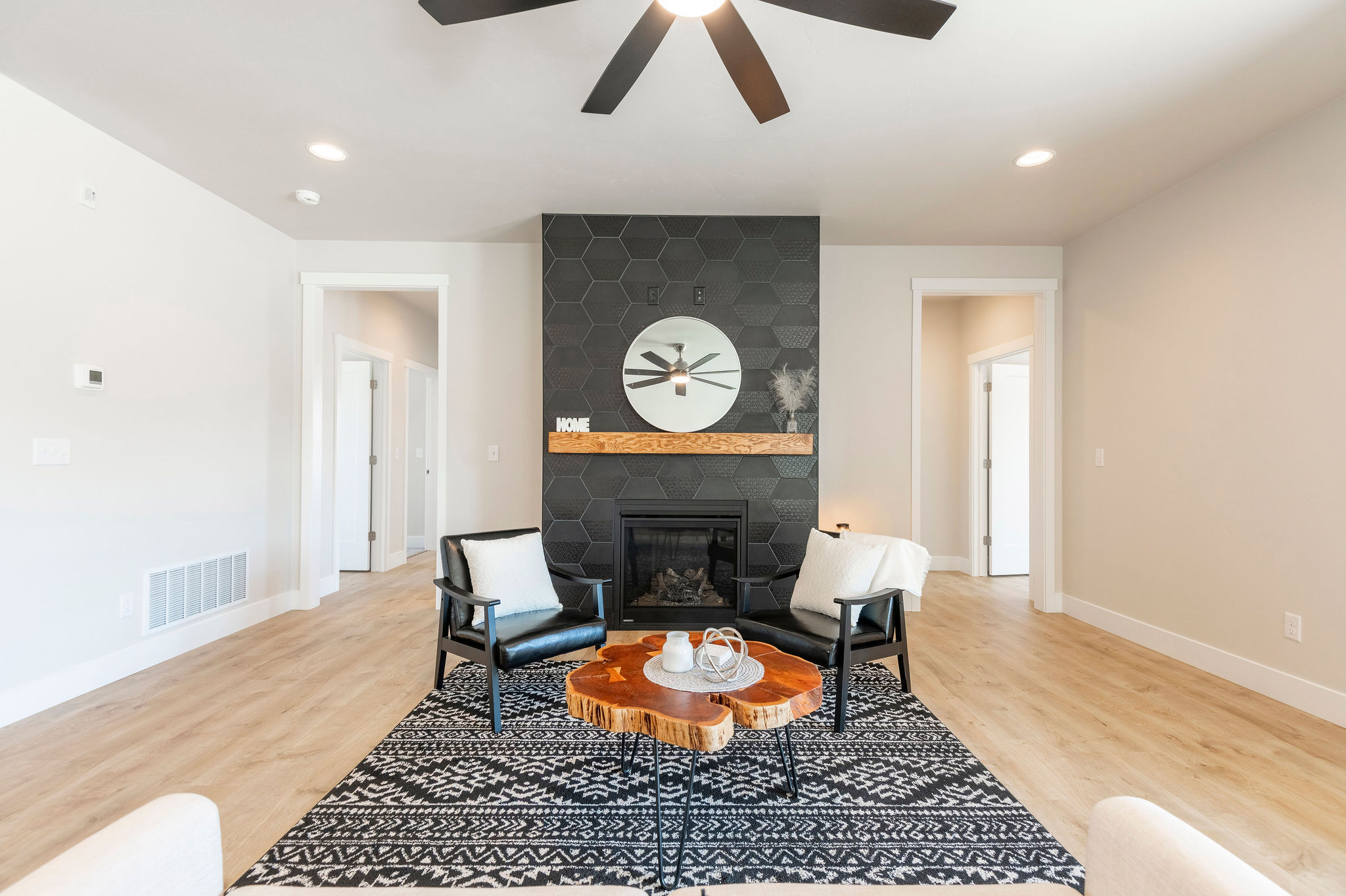 2867 Sarah Avenue Property Photo 9