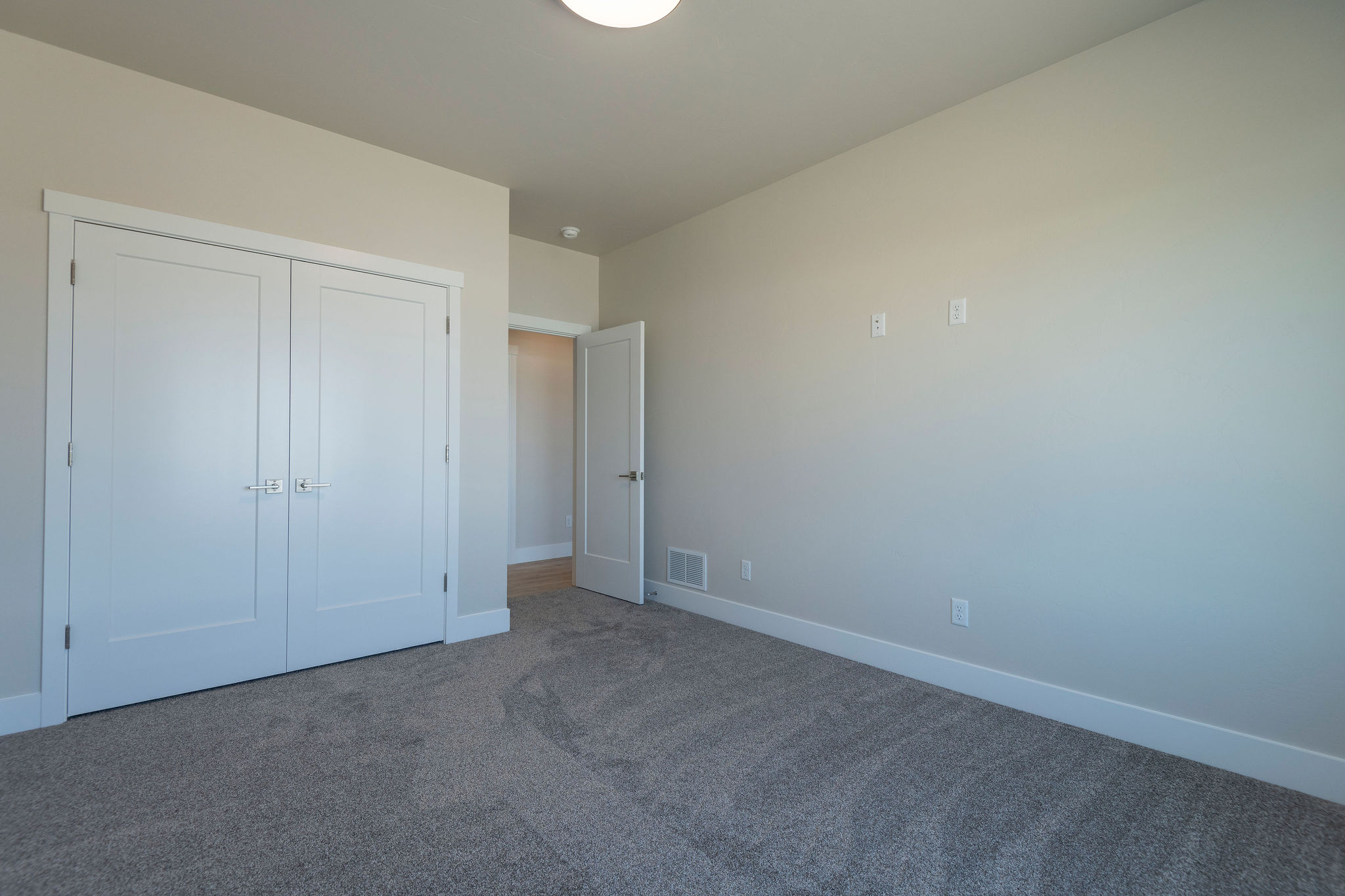 2867 Sarah Avenue Property Photo 27