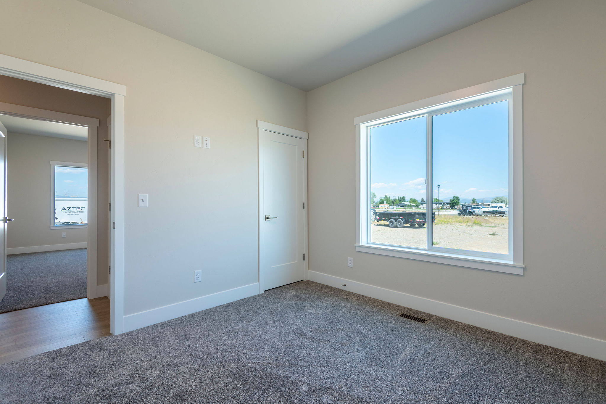 2867 Sarah Avenue Property Photo 29